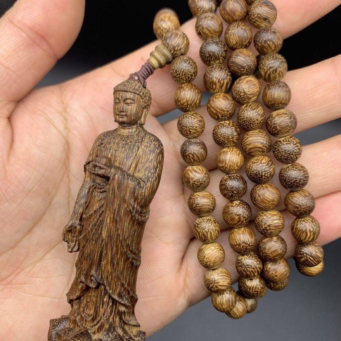 Collar de cuentas y colgante de estatua de Buda de pie tallada en madera de agar china antigua en Bastante bueno Estado en 景德镇市, CN