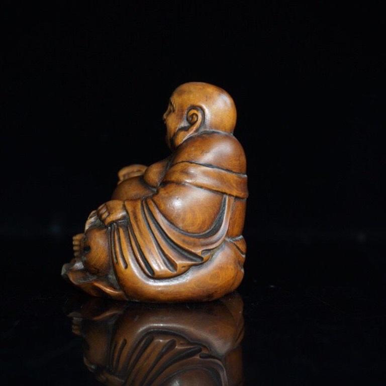 Legno Antica incisione cinese su legno del Buddha sorridente in vendita