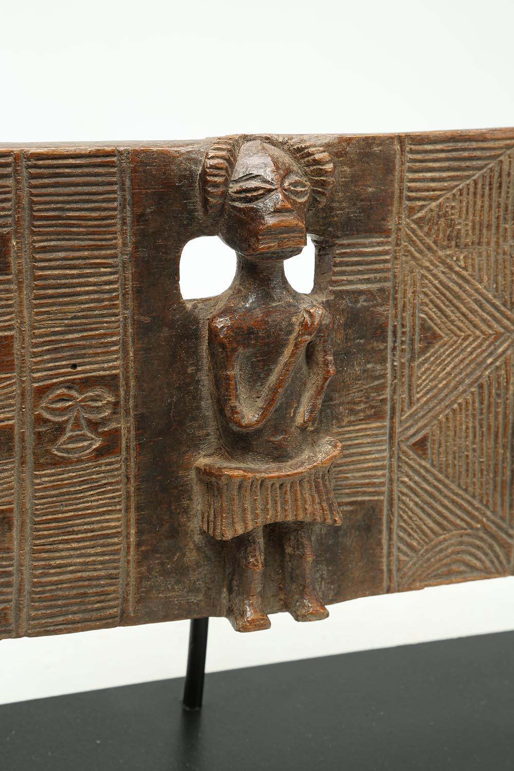 Old Chokwe Chair Back Carved Standing Figure, Early 20th Century, Congo In Good Condition For Sale In Point Richmond, CA