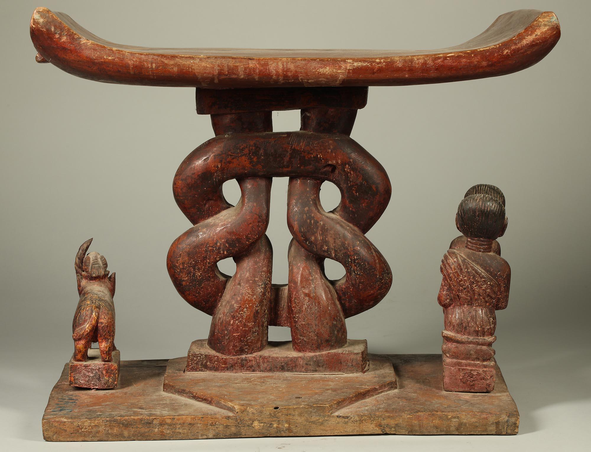 Hand-Carved Old Classic Wood Ashanti Stool with King Figure & Endless Knot Mid-20th century