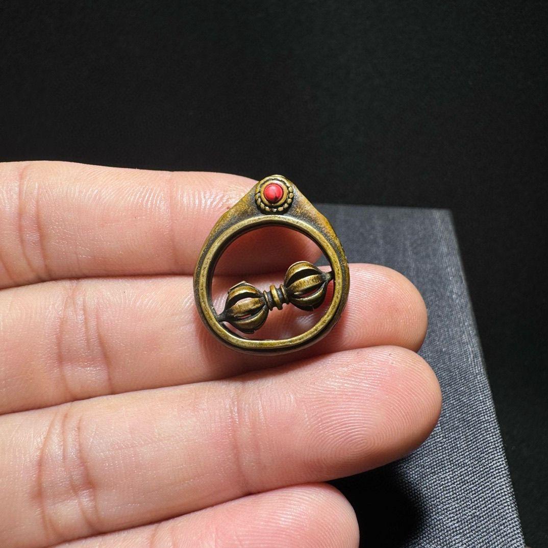 Old Collection of Tibetan Bronze Turning Vajra Pestle Ring For Sale 2