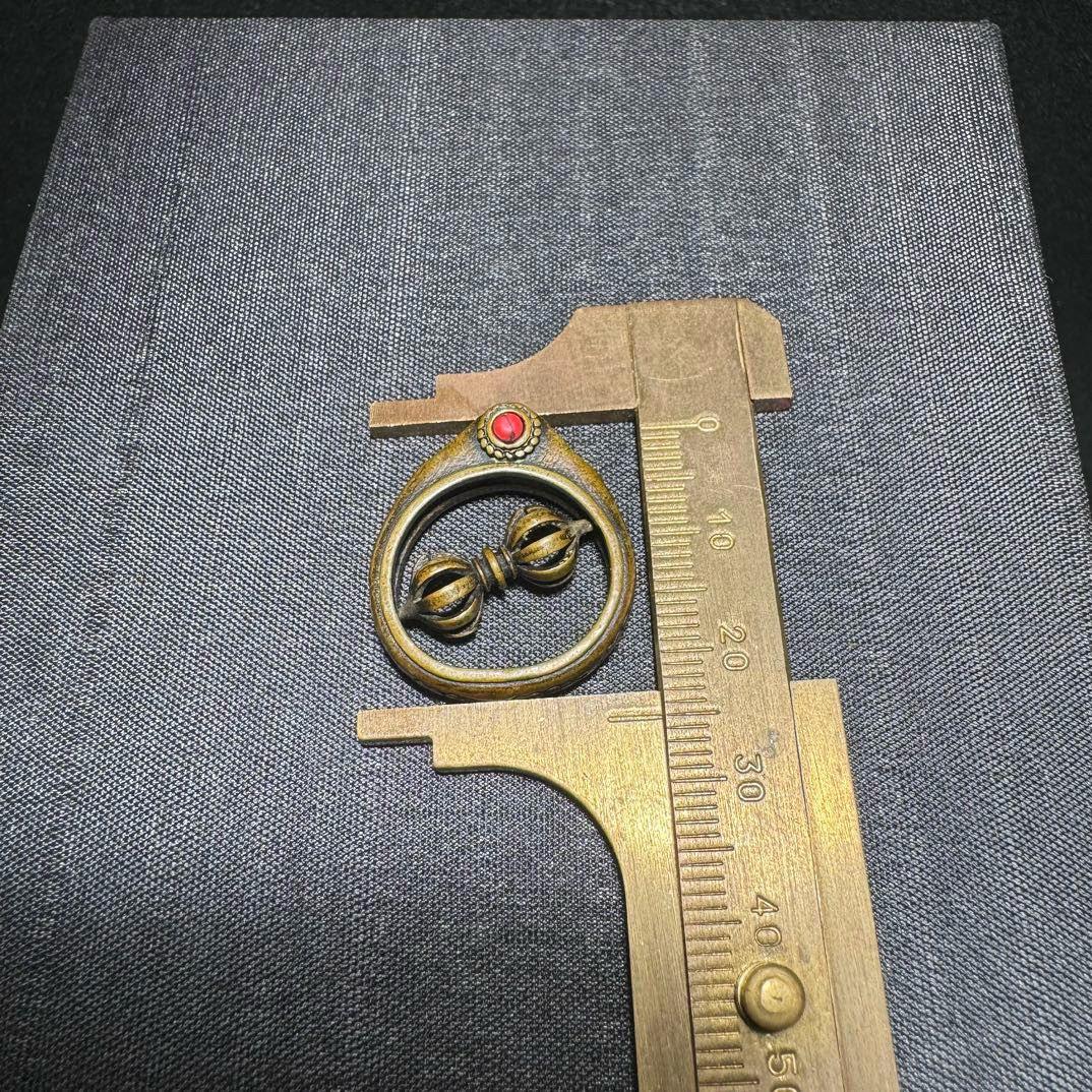 Old Collection of Tibetan Bronze Turning Vajra Pestle Ring For Sale 3