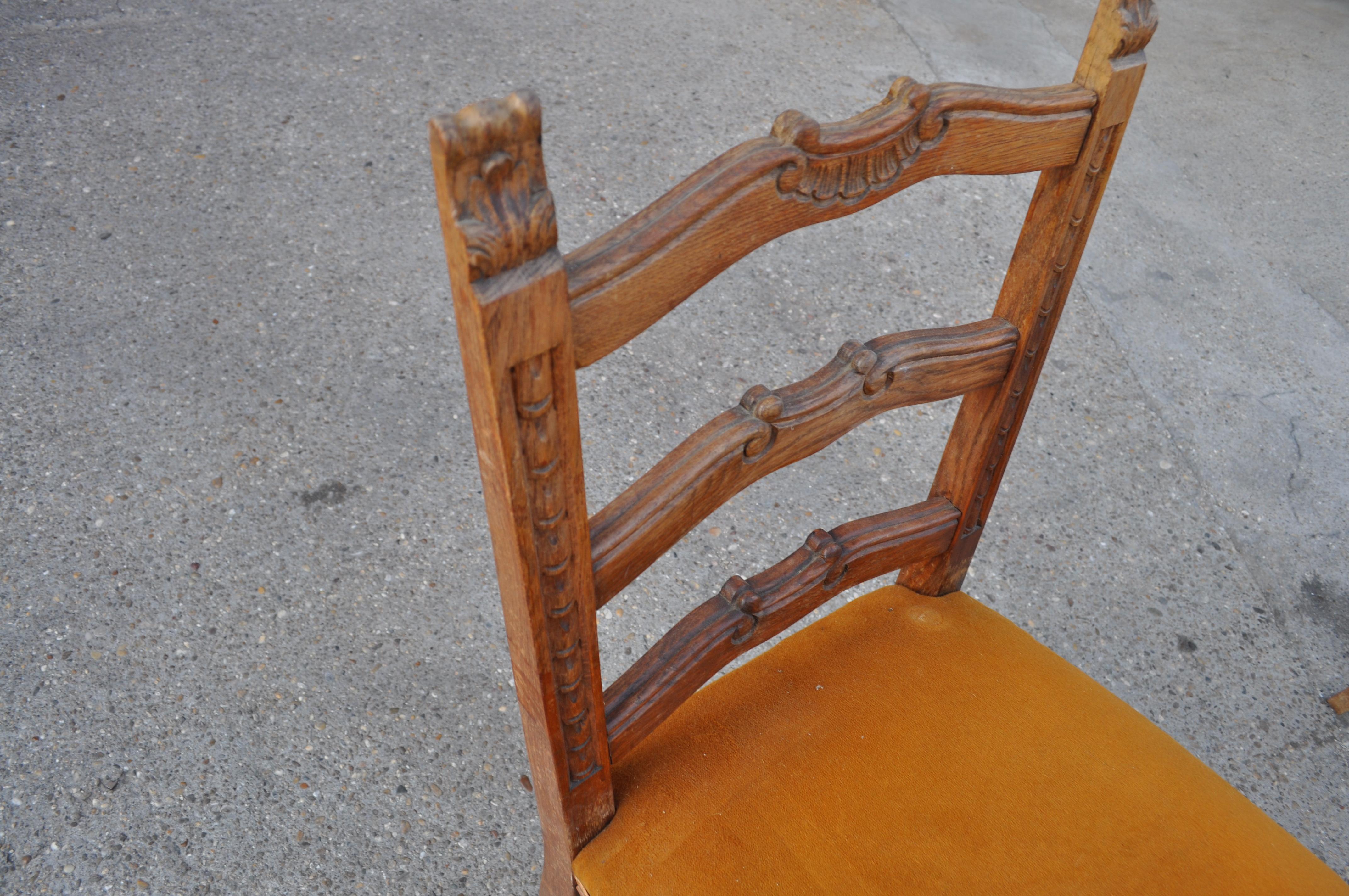 Old Colonial Dining Chairs, Pair For Sale 5