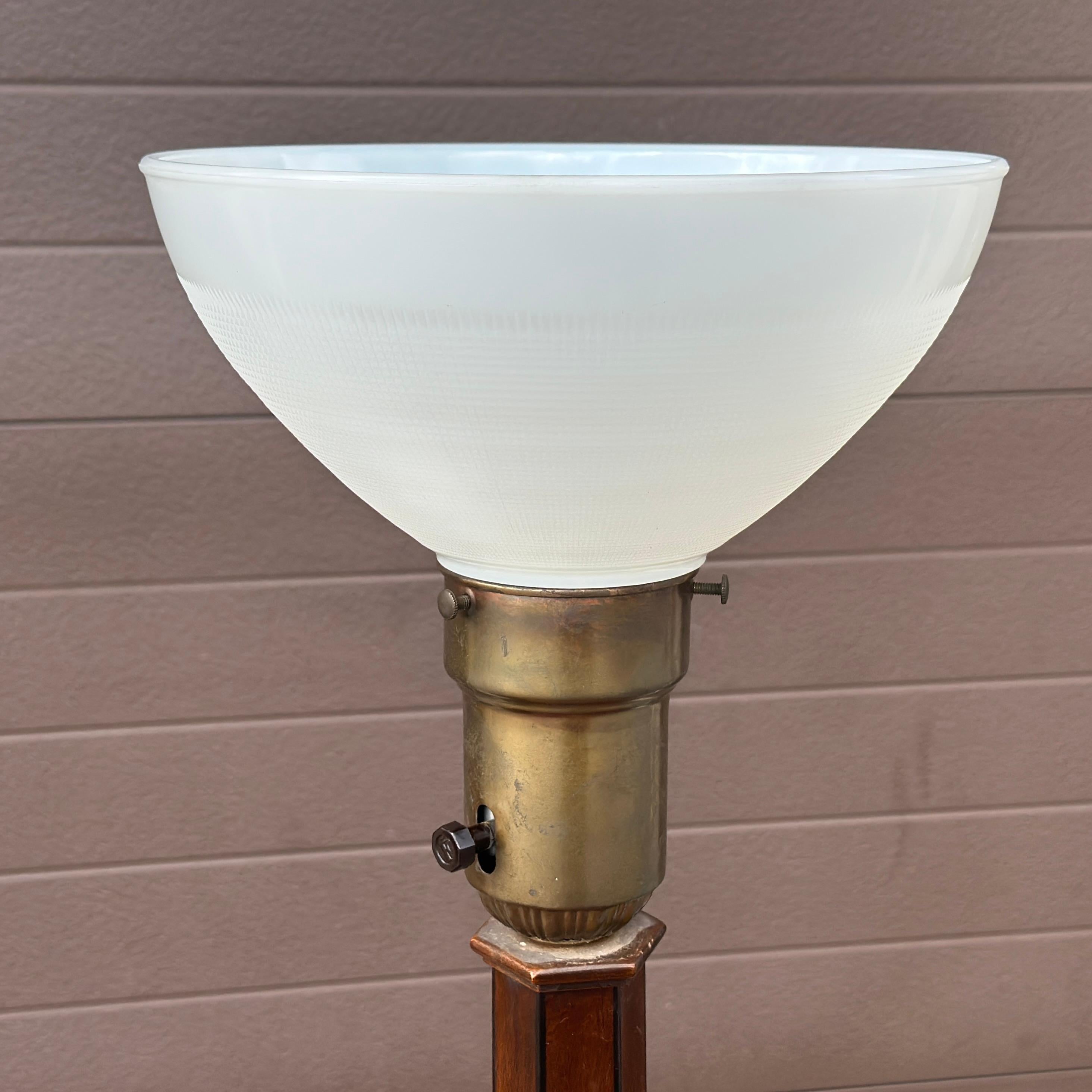 Hand-Crafted Old Colony Furniture Co. Regency Style Floor Lamp Table on Brass Casters For Sale