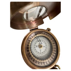 Old Compass reproduction 1944 London, brown Color