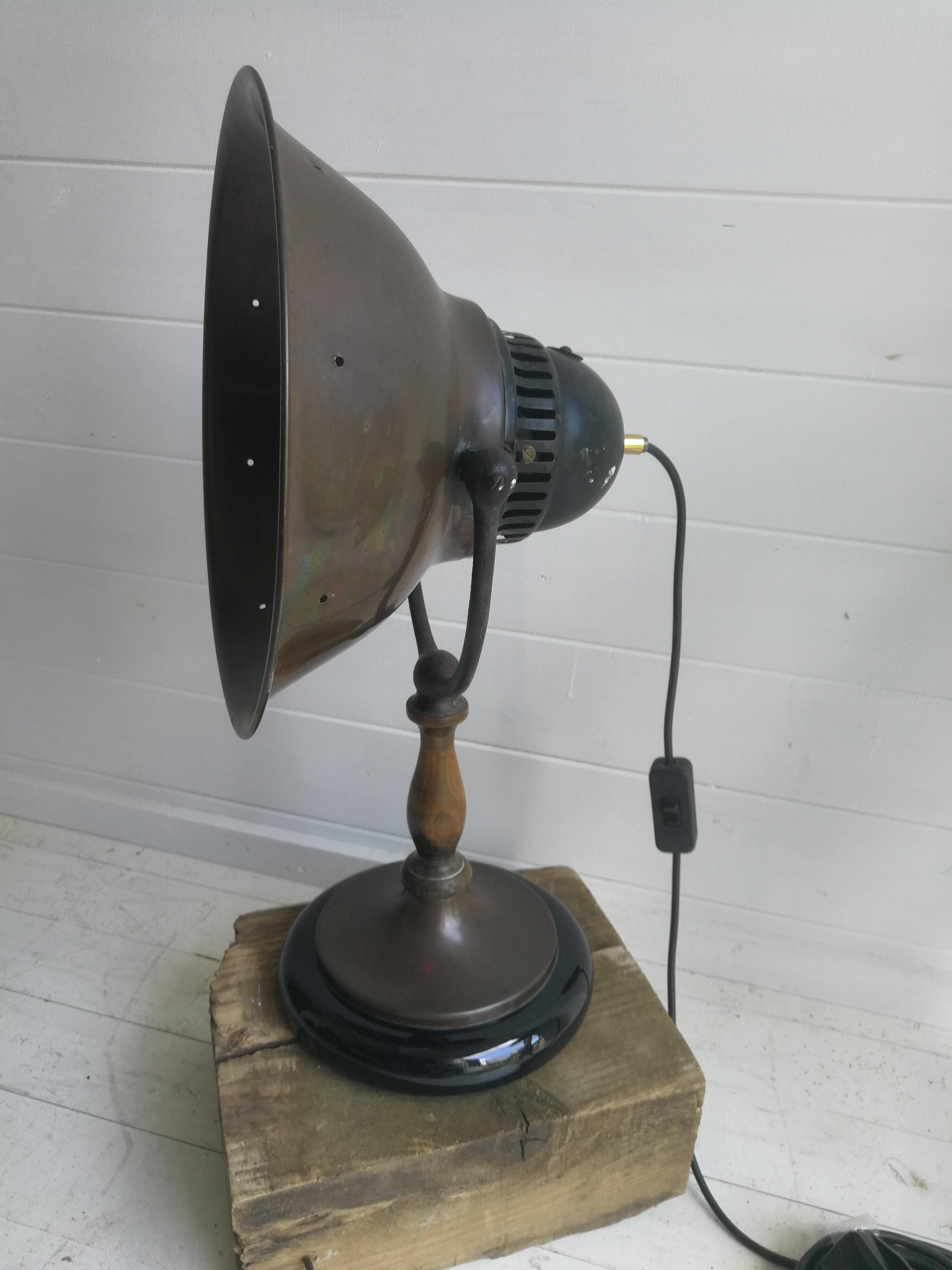 Very stylish copper heat lamp.

Vintage copper heat lamp country house industrial/steampunk table/light

Converted early 20th century heat lamp it is now a very able
piece of lighting & rare practical/usable antique.
Has survived remarkably