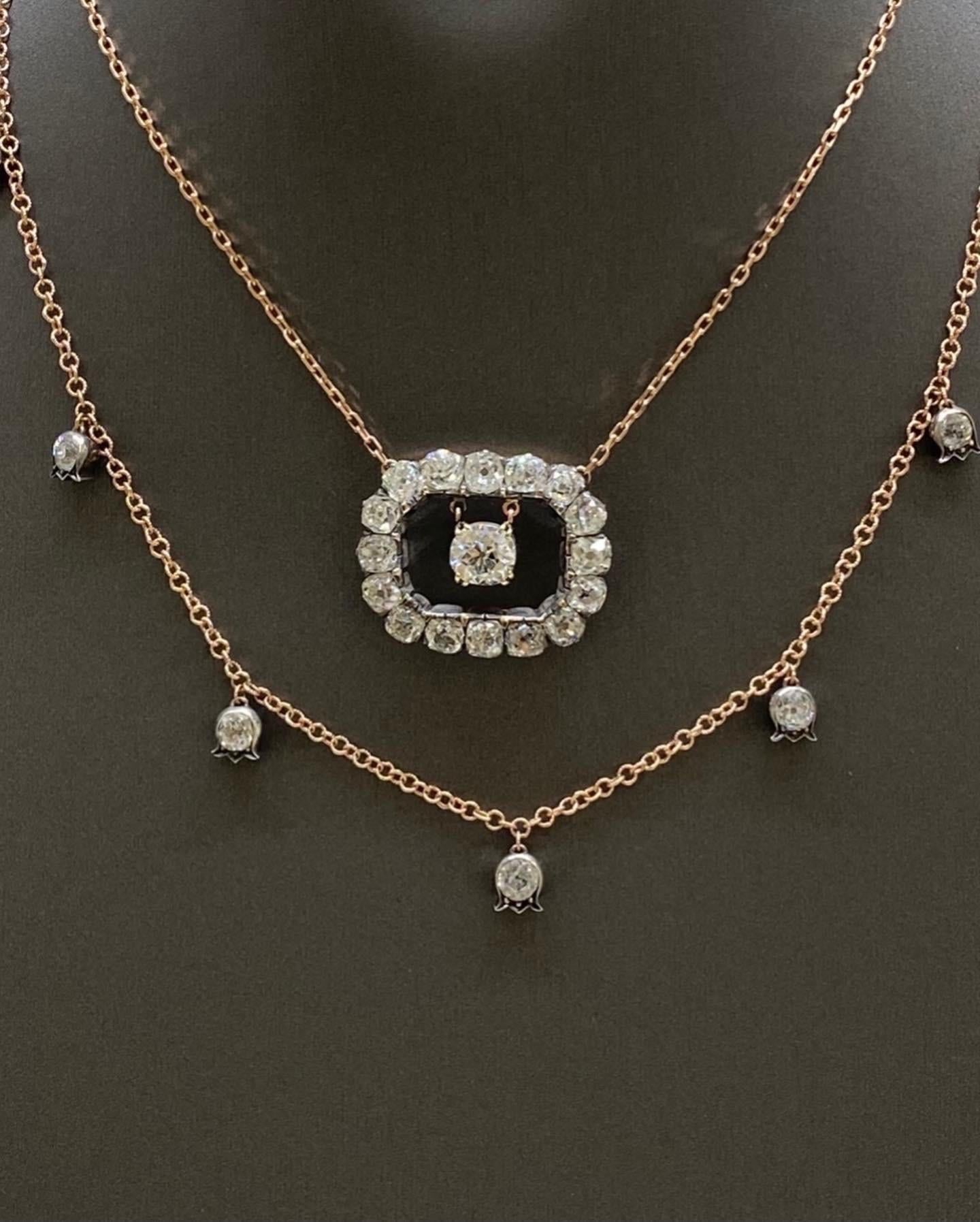 Mindi Mond Collier en or rose avec diamant taille coussin ancien de 11,74 carats certifié par le GIA Unisexe en vente