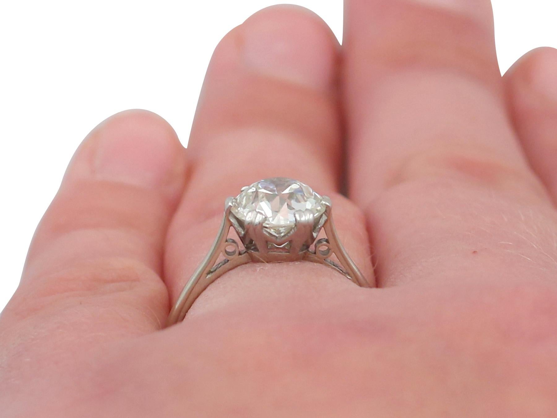 Antique Old Cut 2.31 Carat Diamond and Platinum Solitaire Ring 3