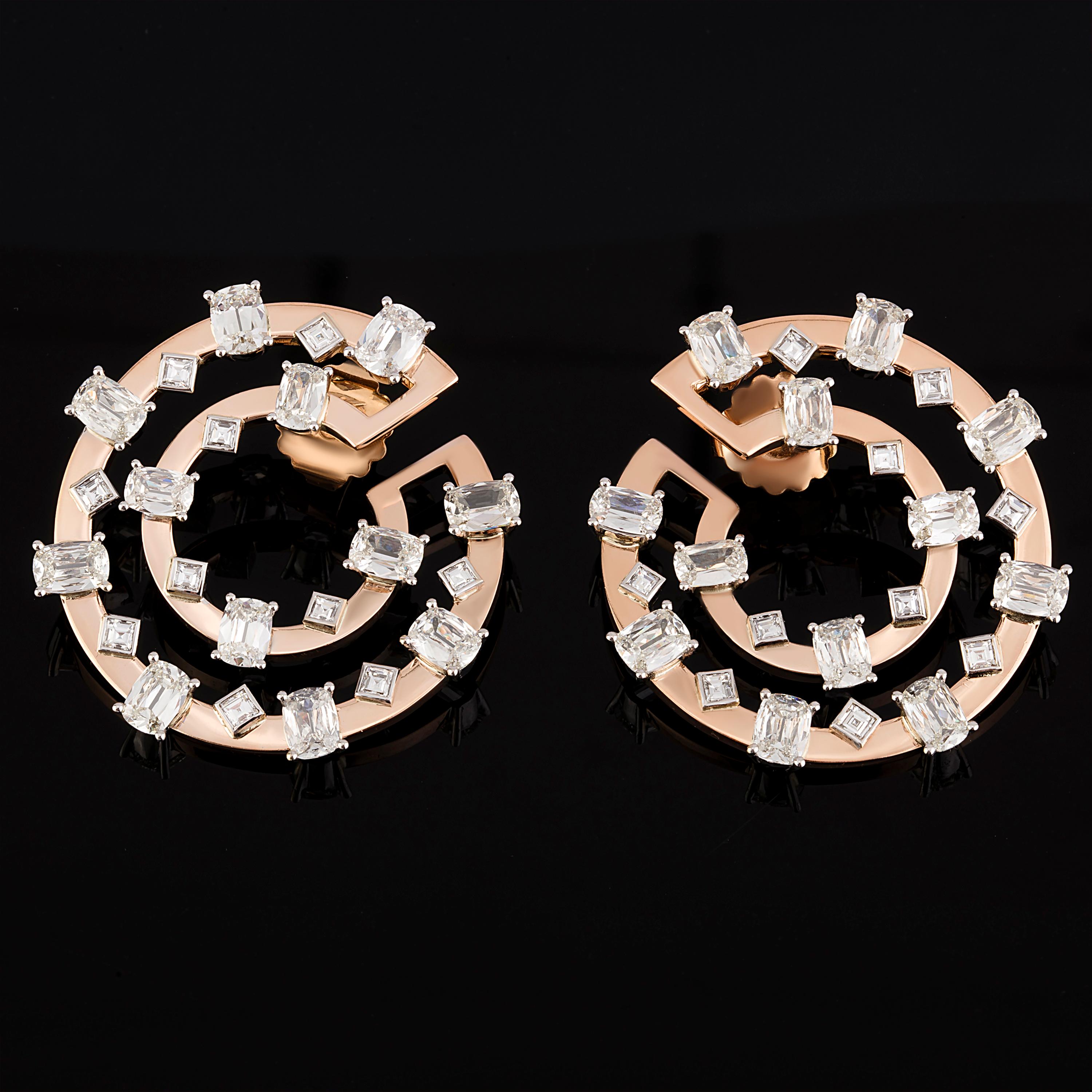 This Beautiful Natural Diamond Earring is Hand Crafted in 18 Karat Rose Gold with Total 10.54 Carat Natural Diamonds.
It has 9.43 Carats of I - J color / VVS-VS Quality Oldcut Cushion Diamonds,  1.11 Carat F/G color / VVS - VS Quality Square Carre
