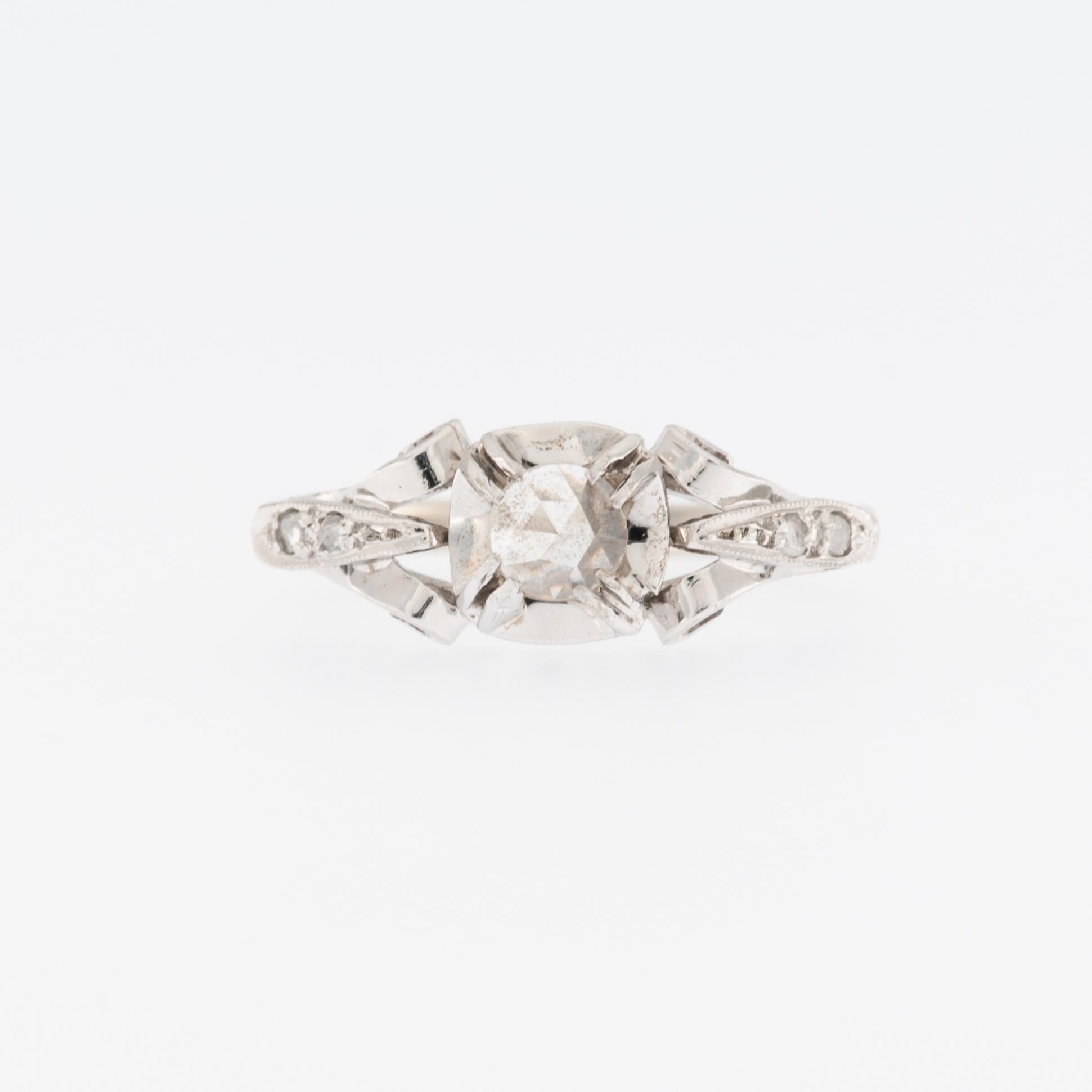 Belle Époque Old Cut Diamonds 18 karat White Gold Italian Engagement Ring For Sale