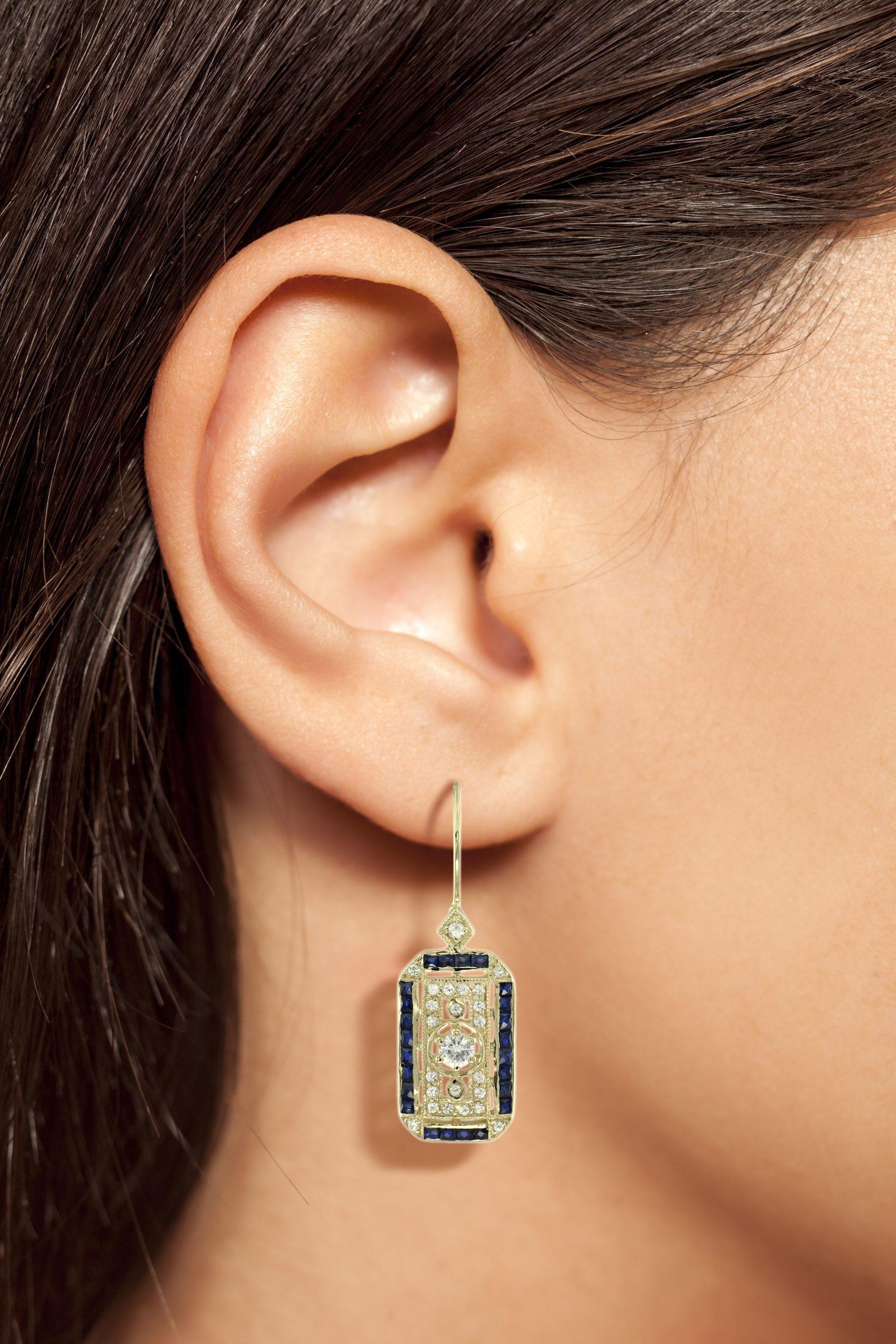 Taglio antico europeo Old Cut Diamond & Blue Sapphire Antique Style Filigree Yellow Gold Earrings in vendita