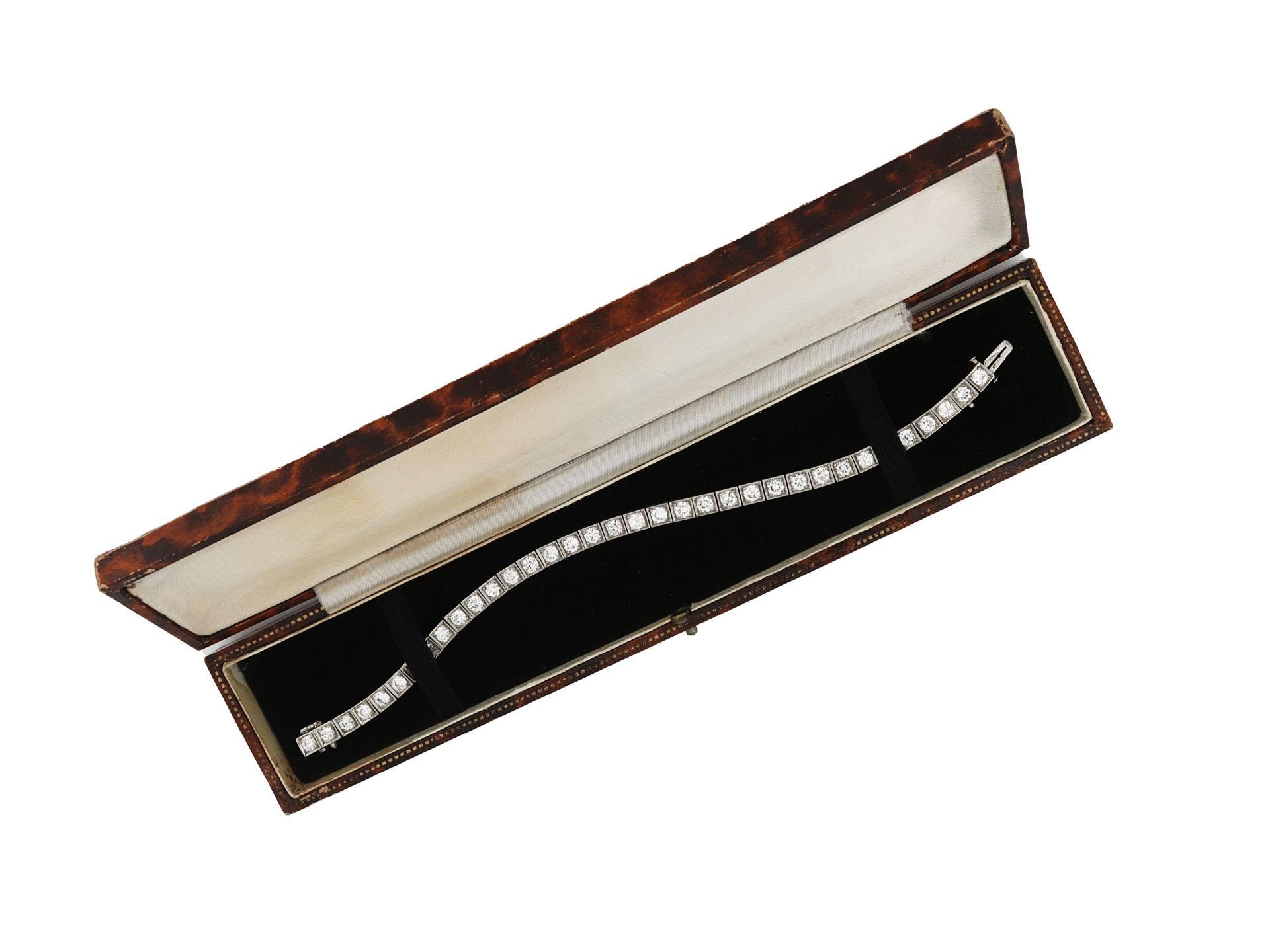 Diamantarmband mit altem Schliff, um 1920. (Art déco) im Angebot