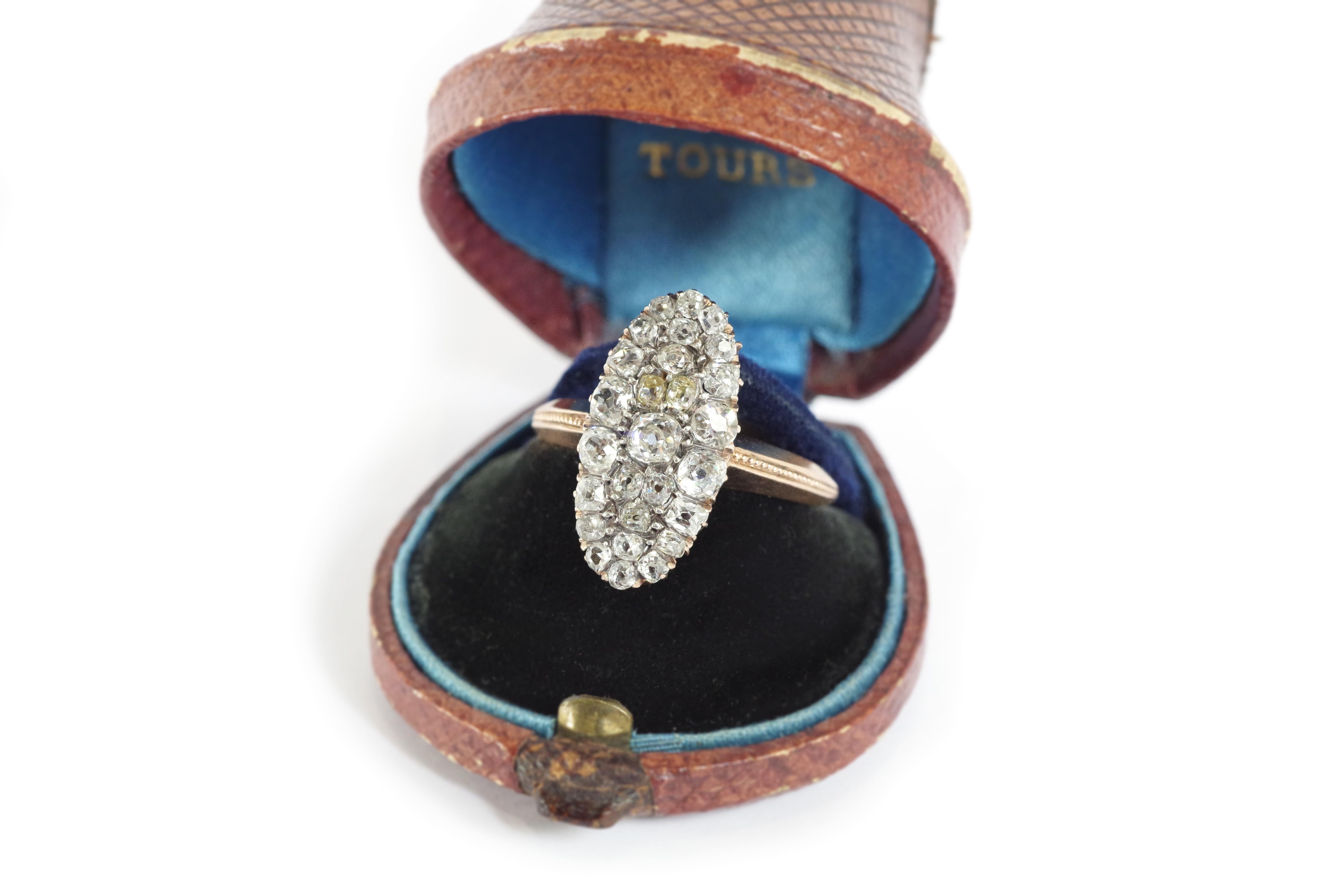 Old-cut diamond marquise ring in 18 karats rose gold In Fair Condition For Sale In PARIS, FR