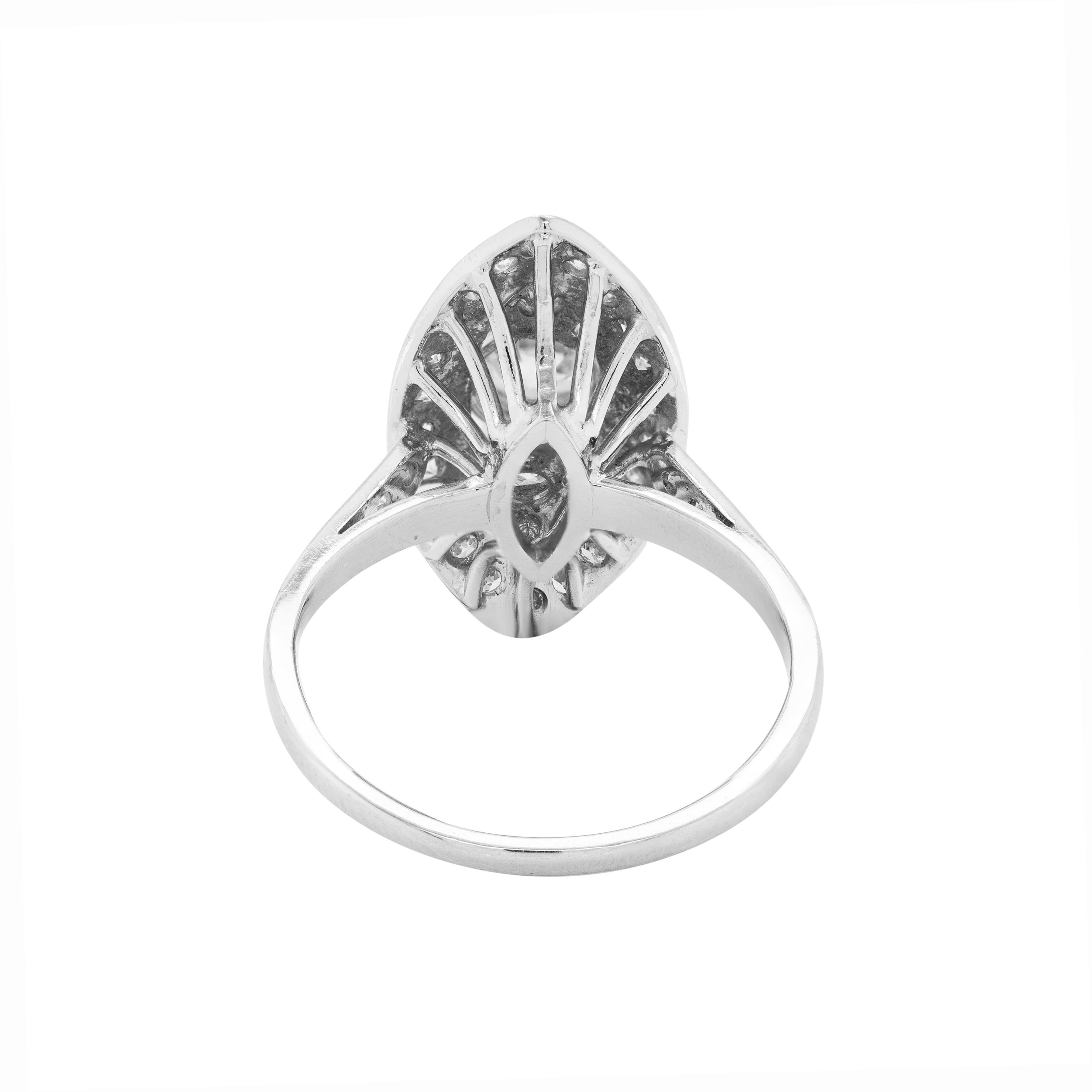 Platin-Kleidring mit Diamant im Altschliff in Marquise-Form (Moderne) im Angebot
