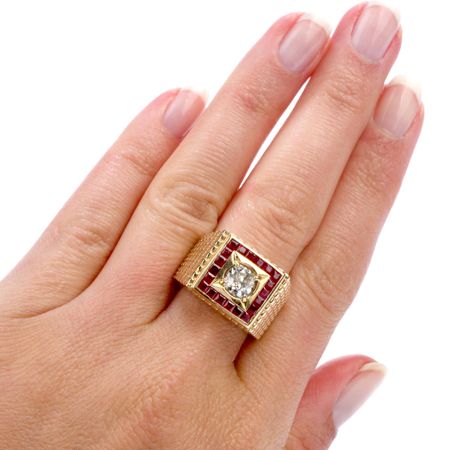 Old Cut Diamond Ruby 14 Karat Gold Retro Textured Men's Ring In Excellent Condition In Miami, FL