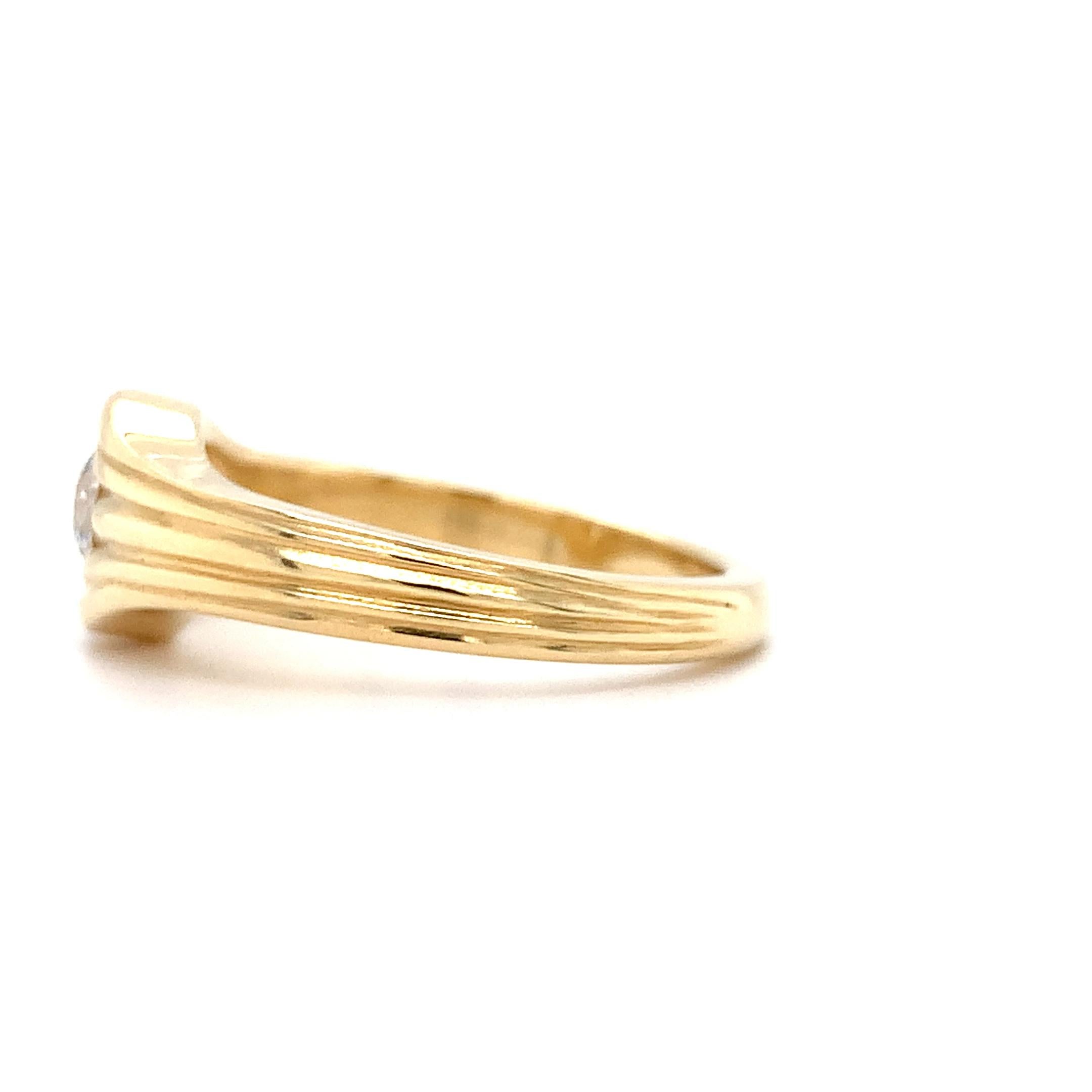 Femenino o masculino Anillo de compromiso art déco solitario diamante talla antigua oro amarillo 18k en venta