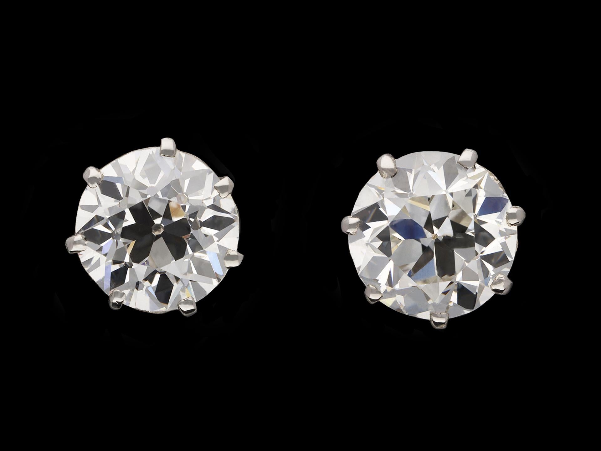 Old cut diamond stud earring, circa 1920. In Good Condition For Sale In London, GB