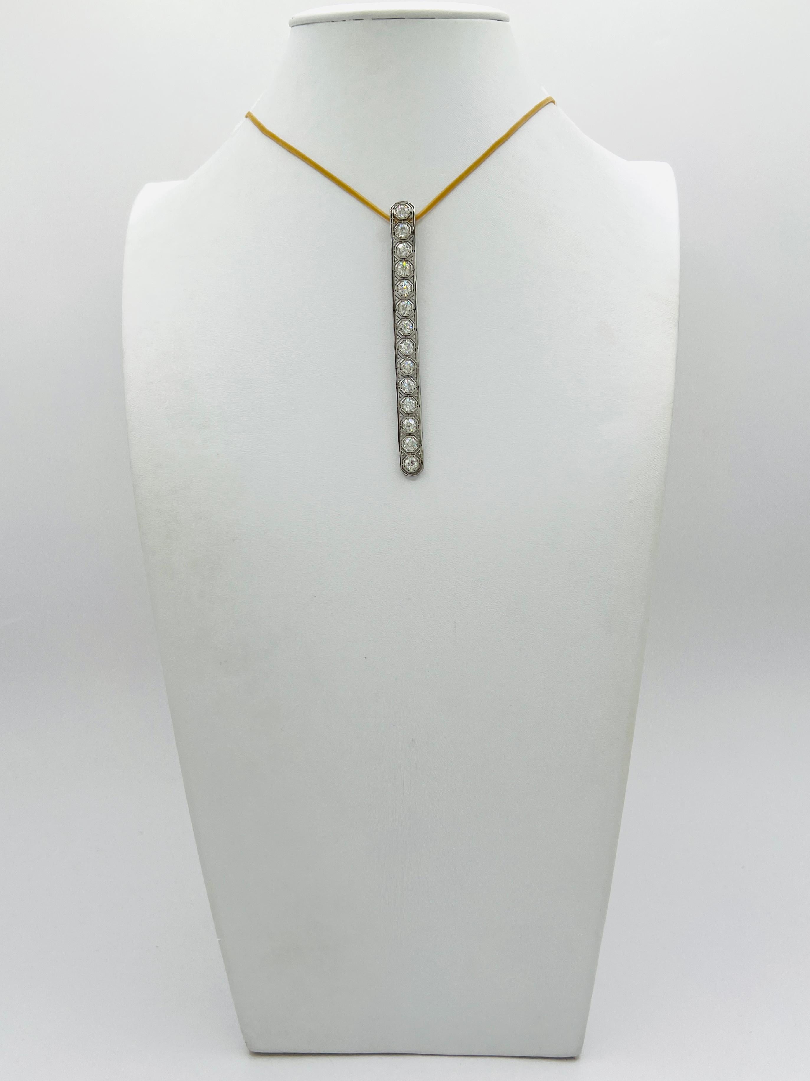 Old Cut White Diamond Round Vintage Pendant in Platinum In Excellent Condition For Sale In Los Angeles, CA