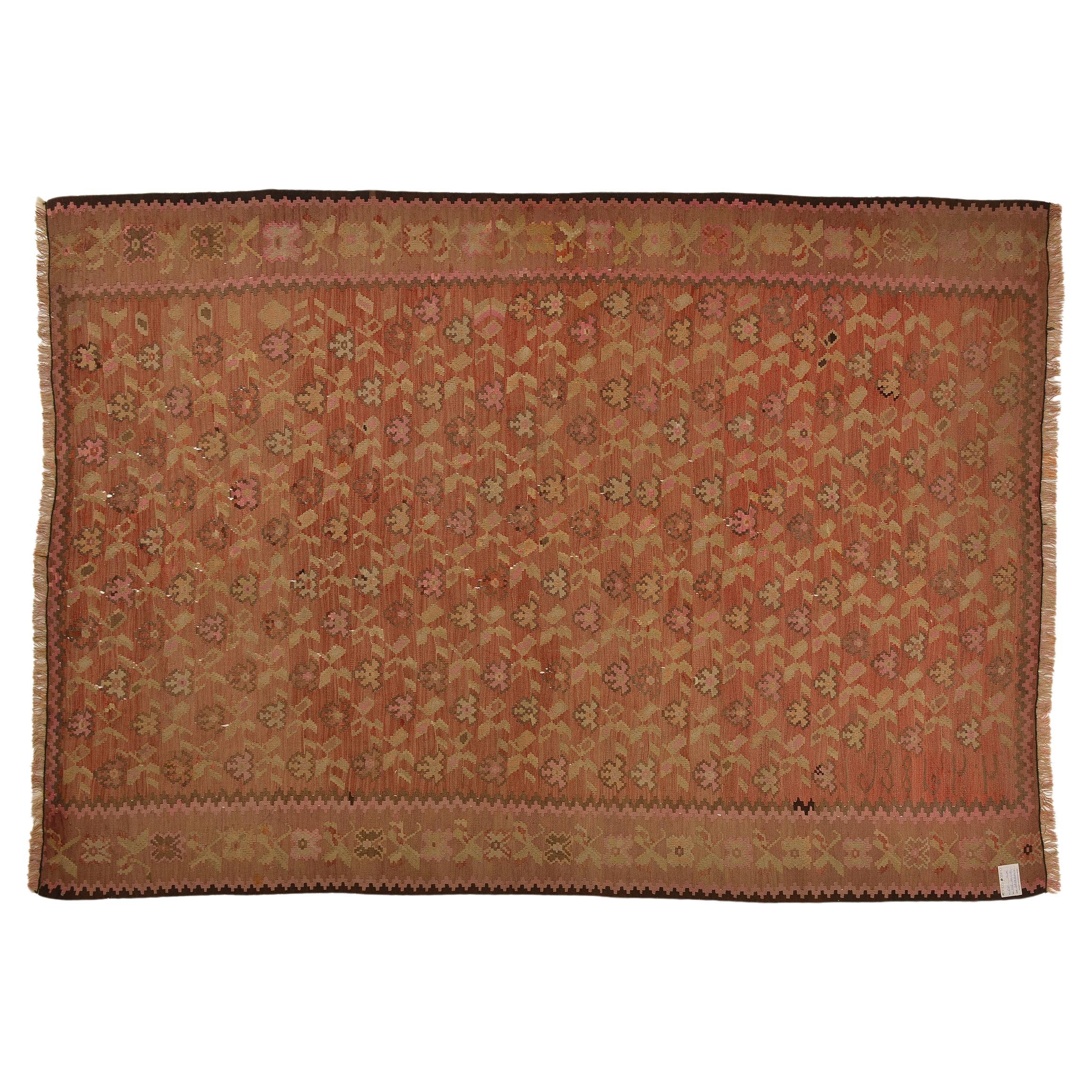 nr. 620 - Old Caucasian Garabagh kilim, signed and dated 1938.  Very fine workmanship, but reduced frames on the two headers, therefore convenient reduced price. It can also be placed on a sofa: elegant and resistant.