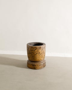 Vecchia ciotola decorativa africana Wabi Sabi in legno intagliato a mano, primi anni del 1900