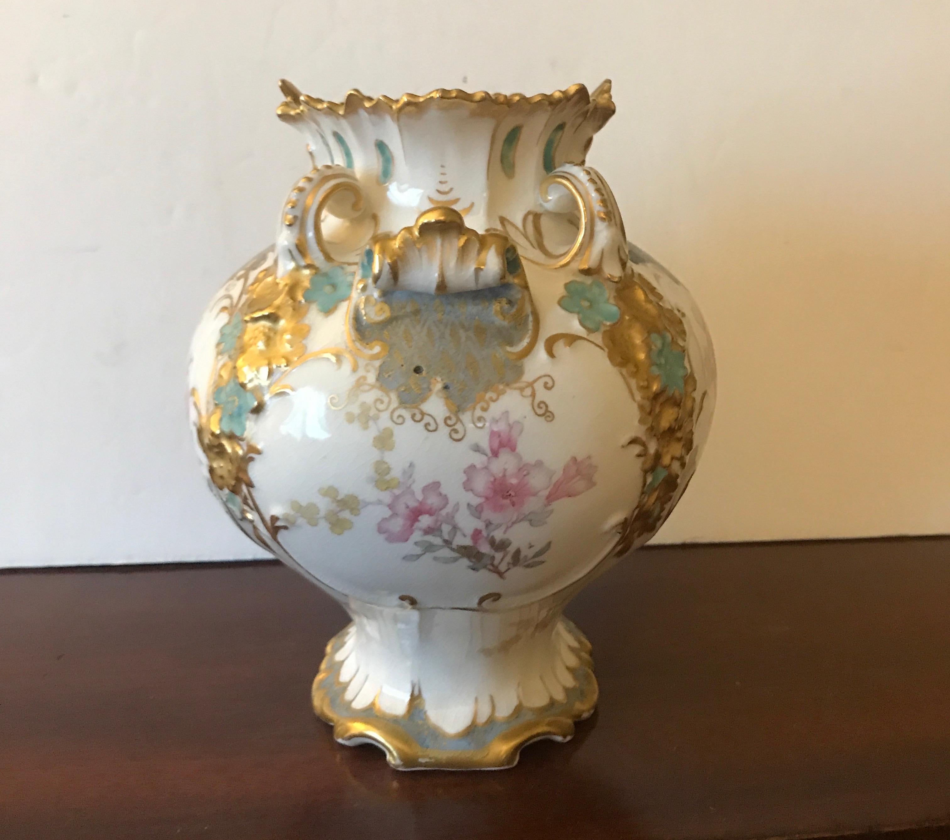 Old Derby China Gilt and Floral Vase In Good Condition In Lambertville, NJ