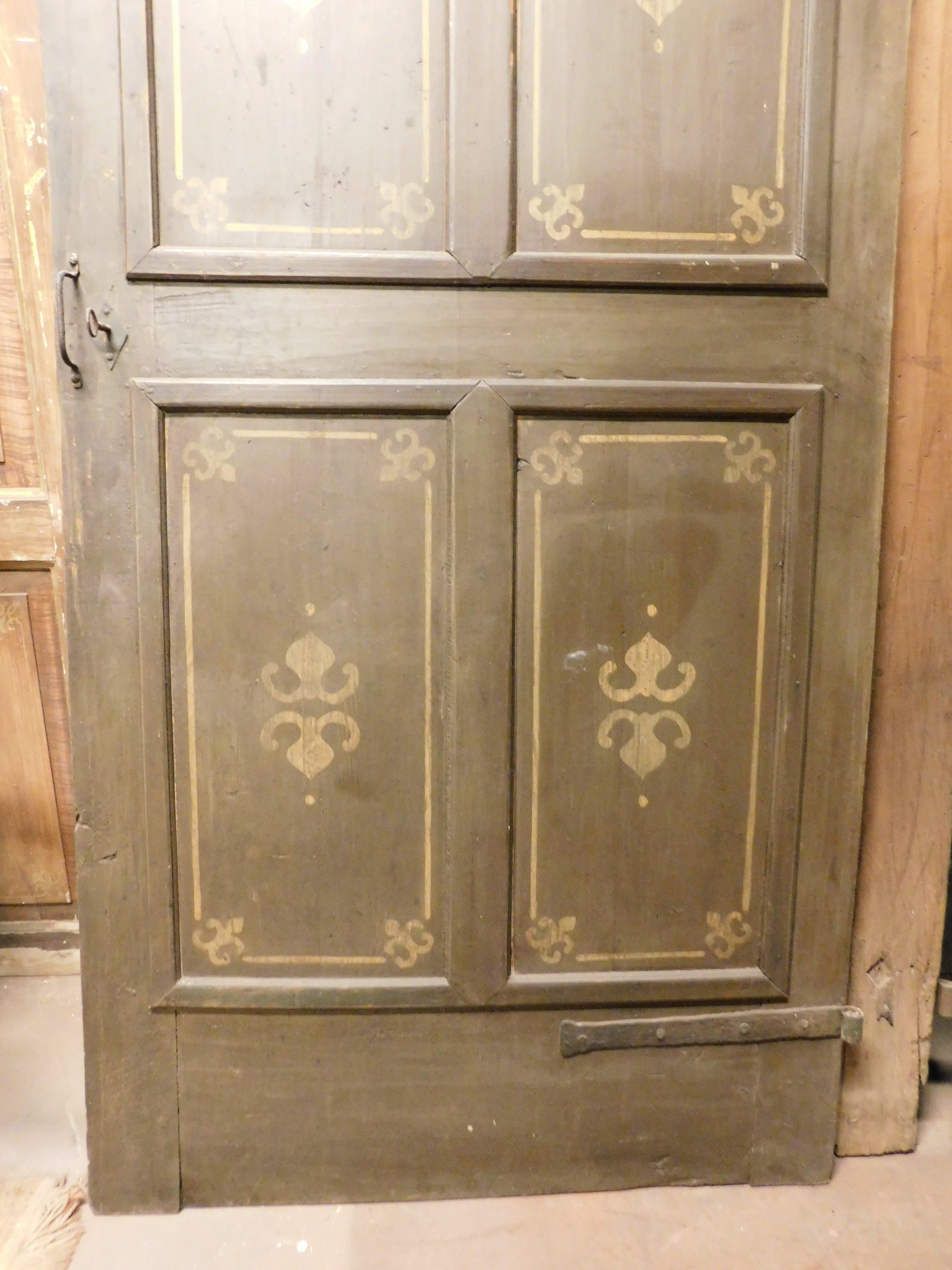 Old Door with 4 painted panels, yellow decorations on green background, Italy For Sale 2