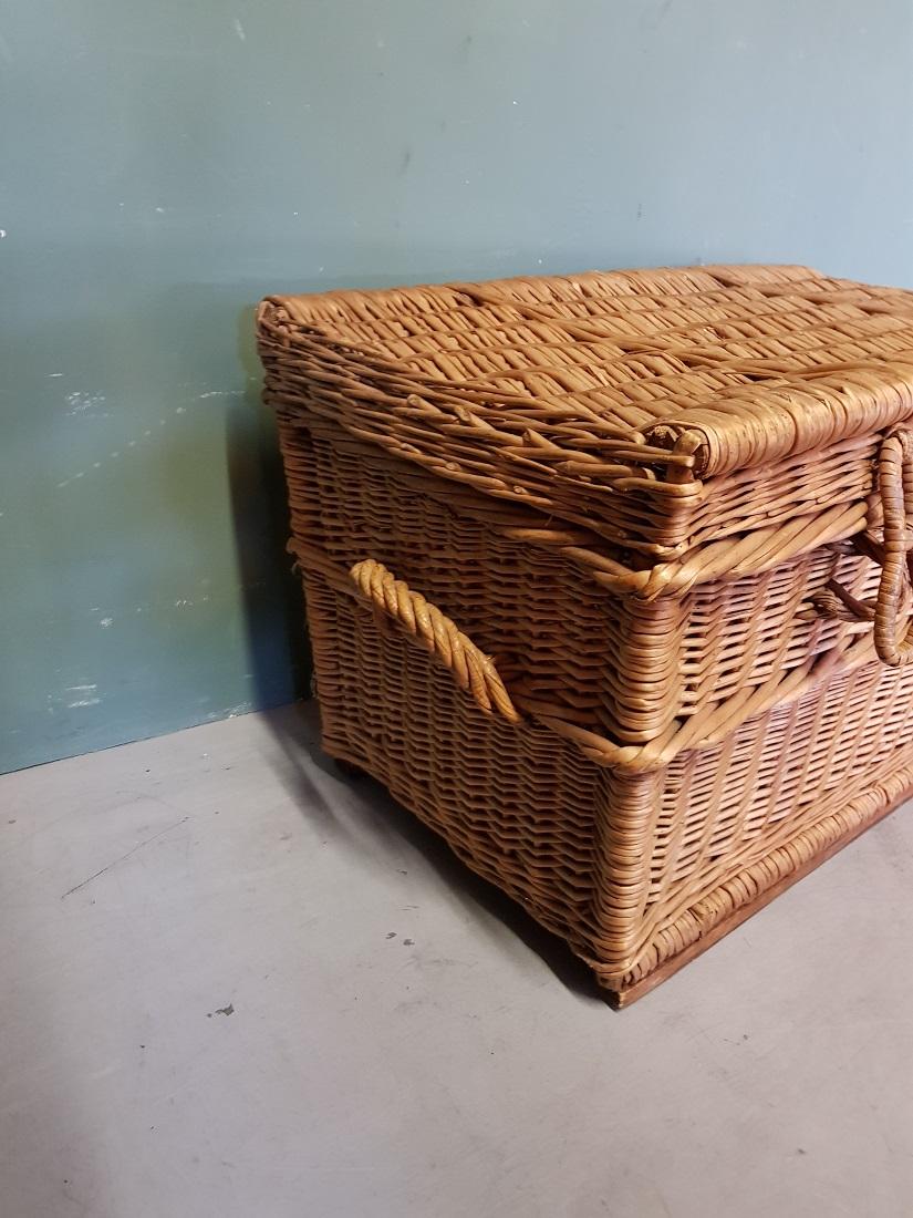 20th Century Old Dutch Wicker Basket Made by N.R.M. Den Uijl Hilversum, from 1950s-1960s For Sale