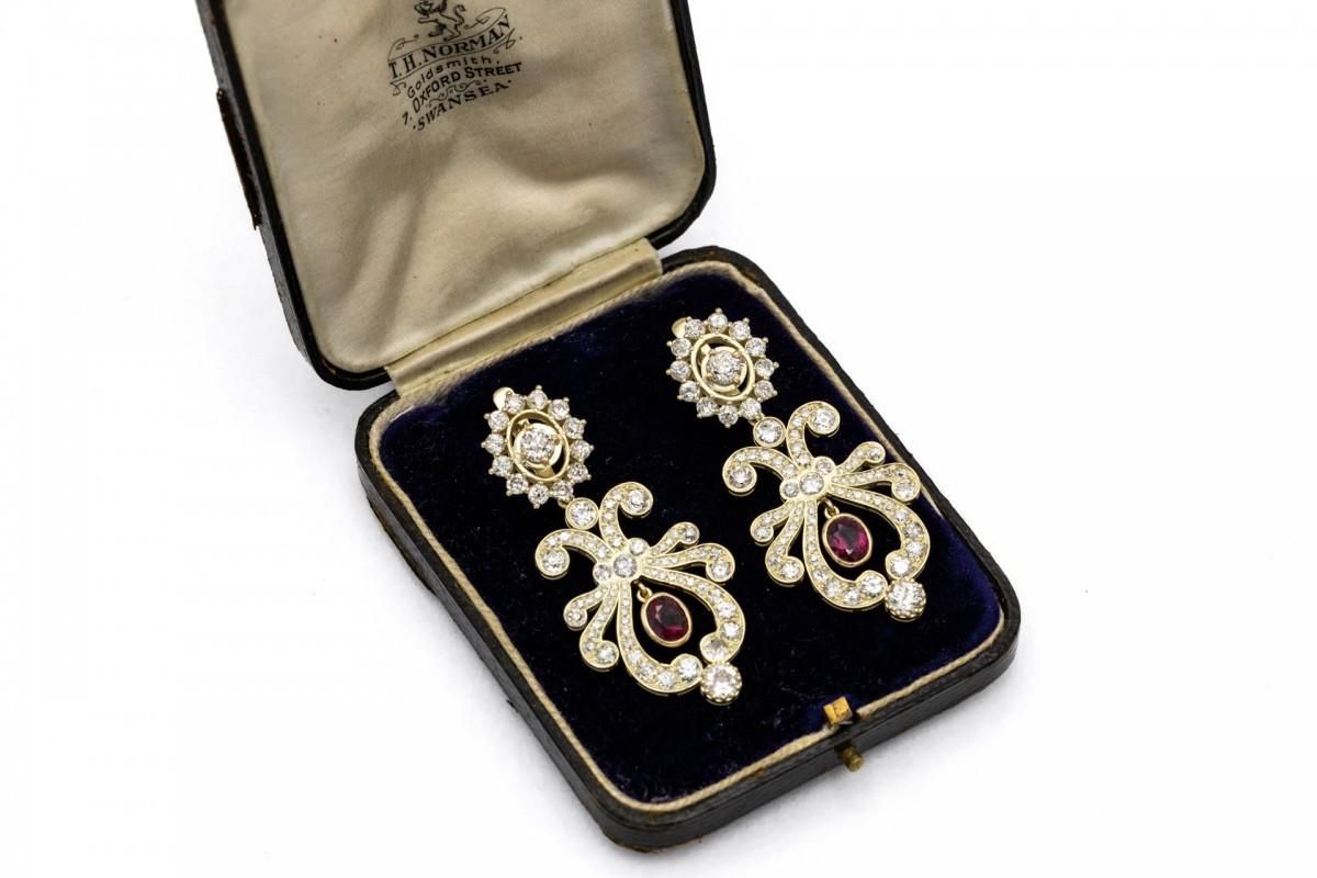 Old earrings with diamonds and natural rubies, Russia, early XX century. For Sale 1