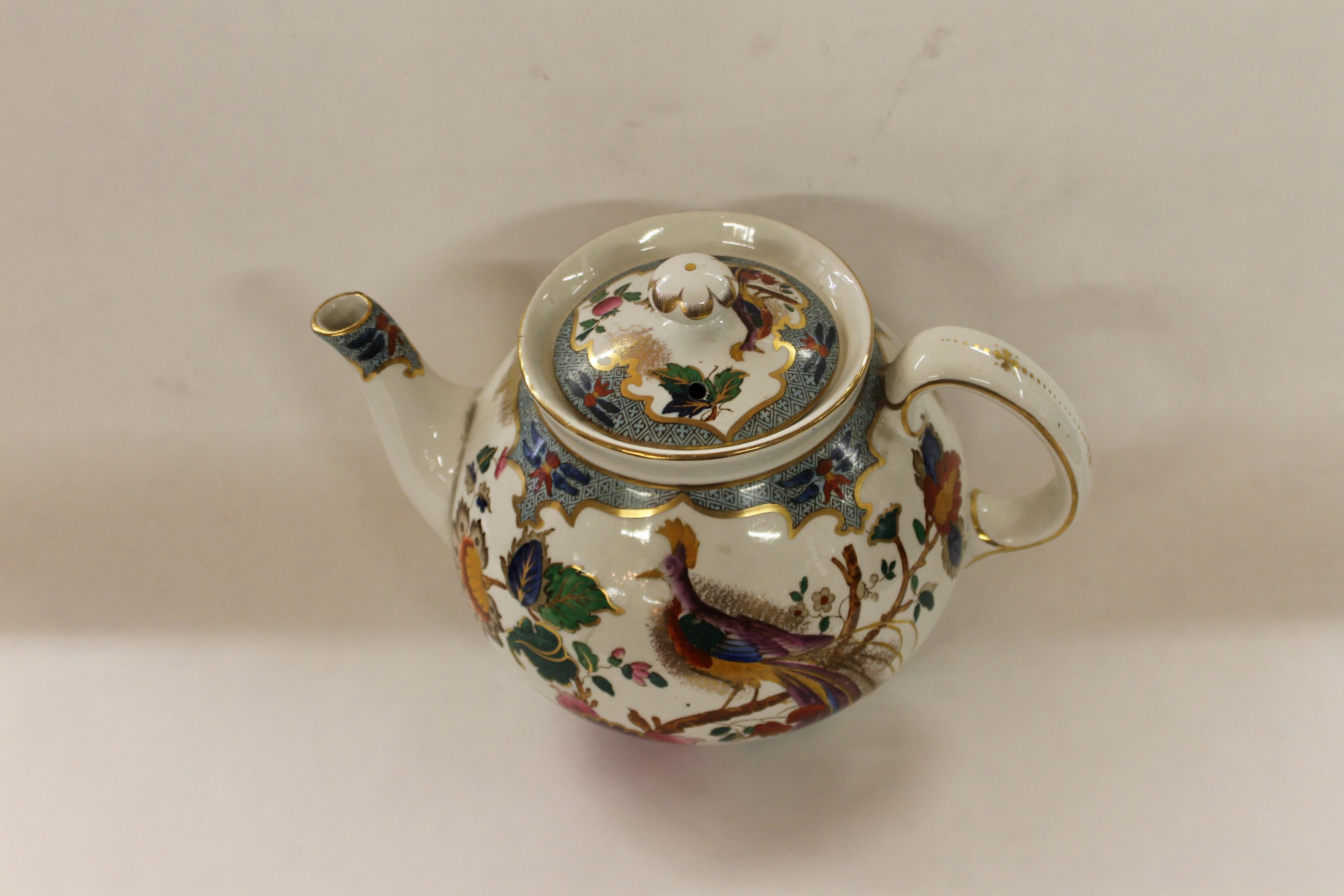 englush eartwear teapot