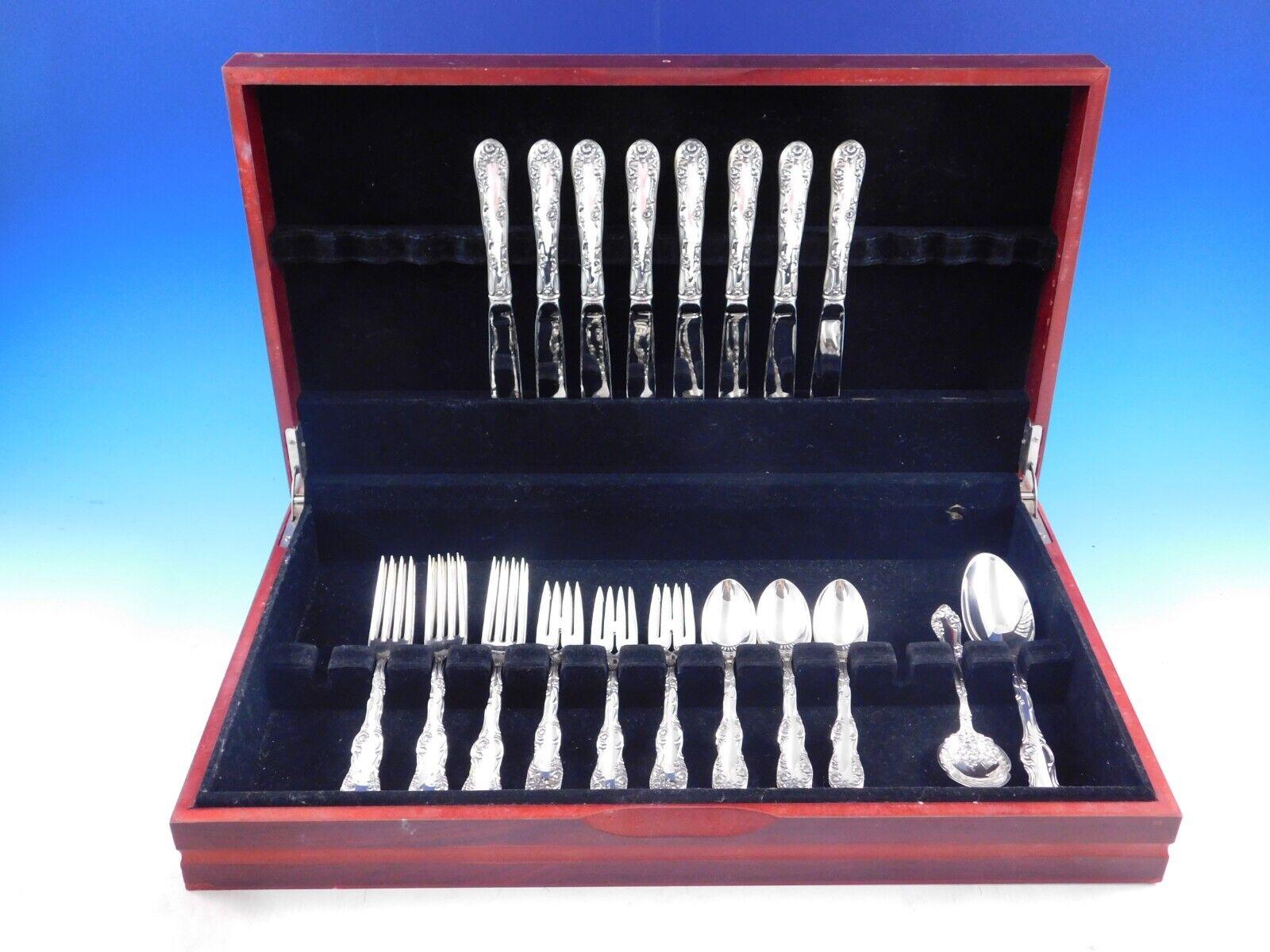 Old English by Towle sterling silver Flatware set, 34ieces. This set includes:

8 Regular Knives, 8 3/4
