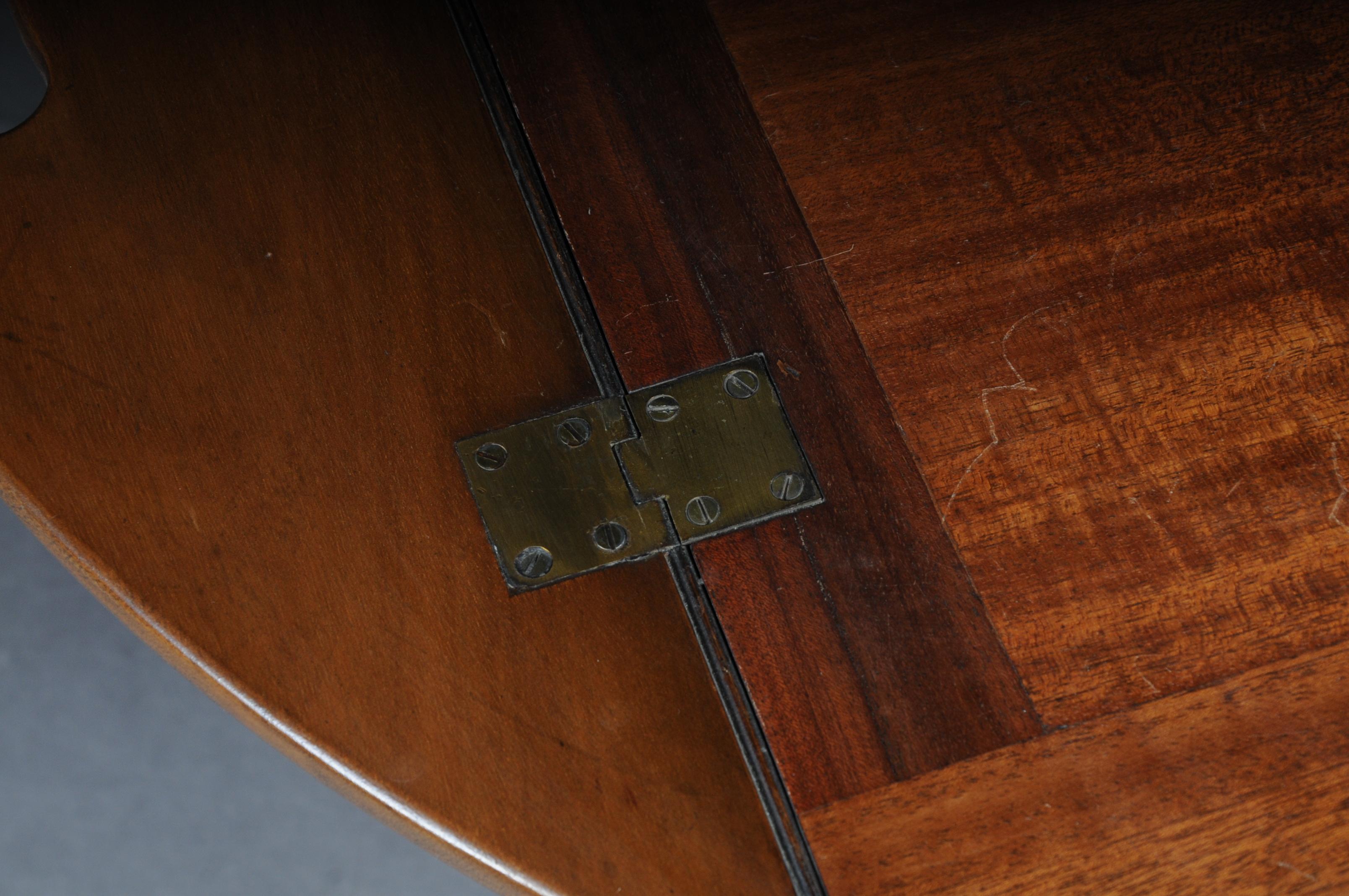 Old English Captain's Table / Coffee Table / Butler's Tray, Mahogany In Good Condition In Berlin, DE
