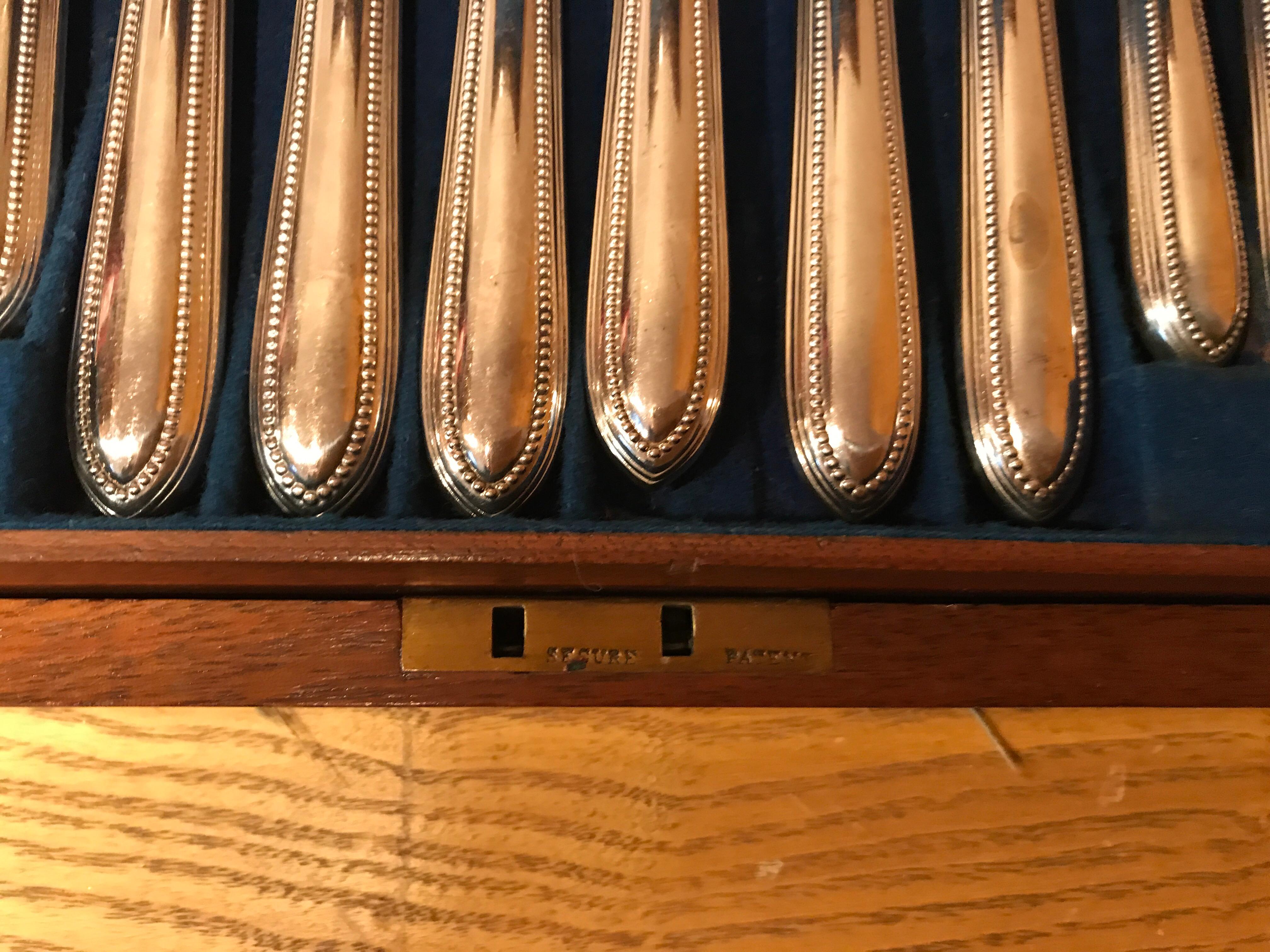 19th Century Old English Cutlery Dessert Set, circa 1885 For Sale