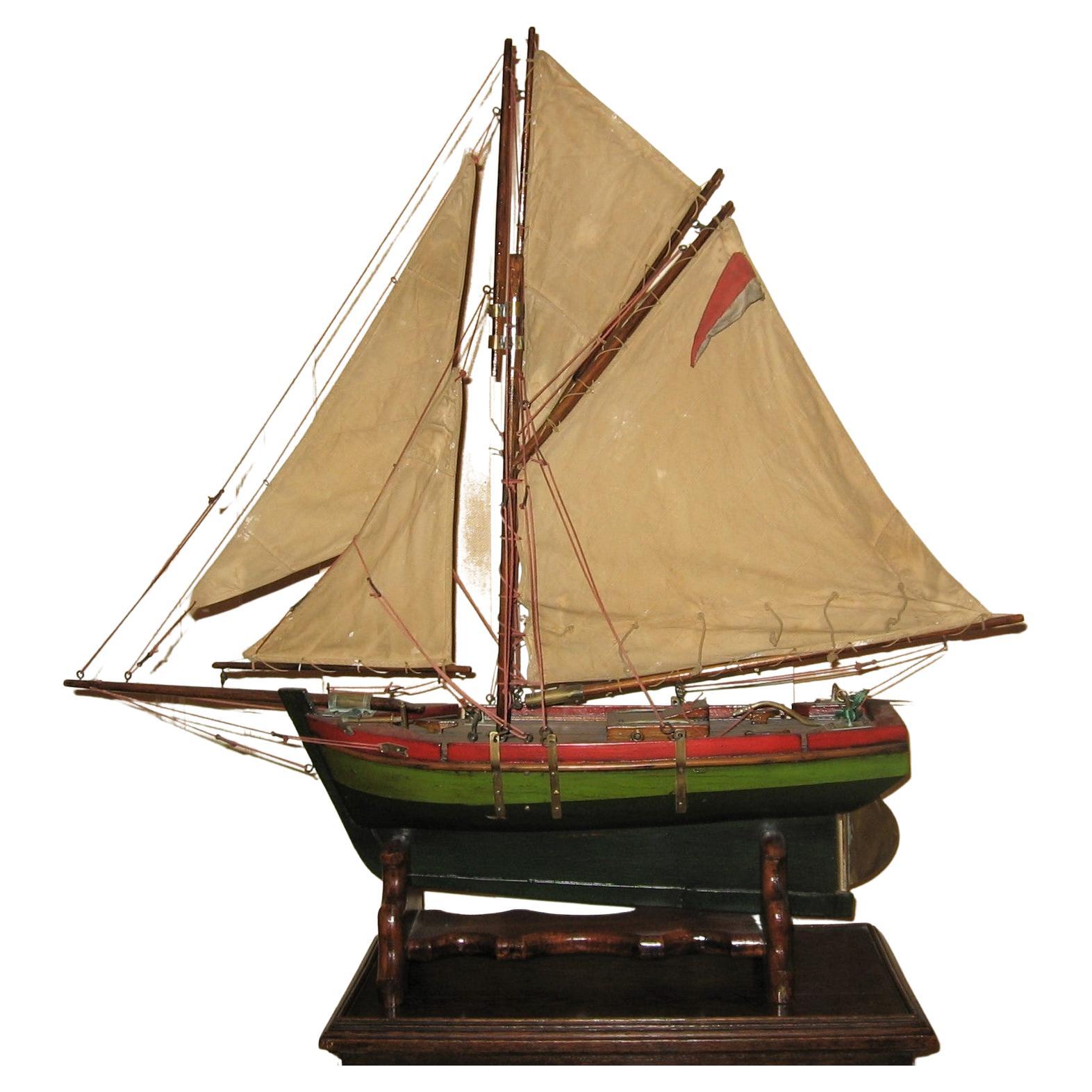 Old English Edwardian Painted Pond Yacht For Sale