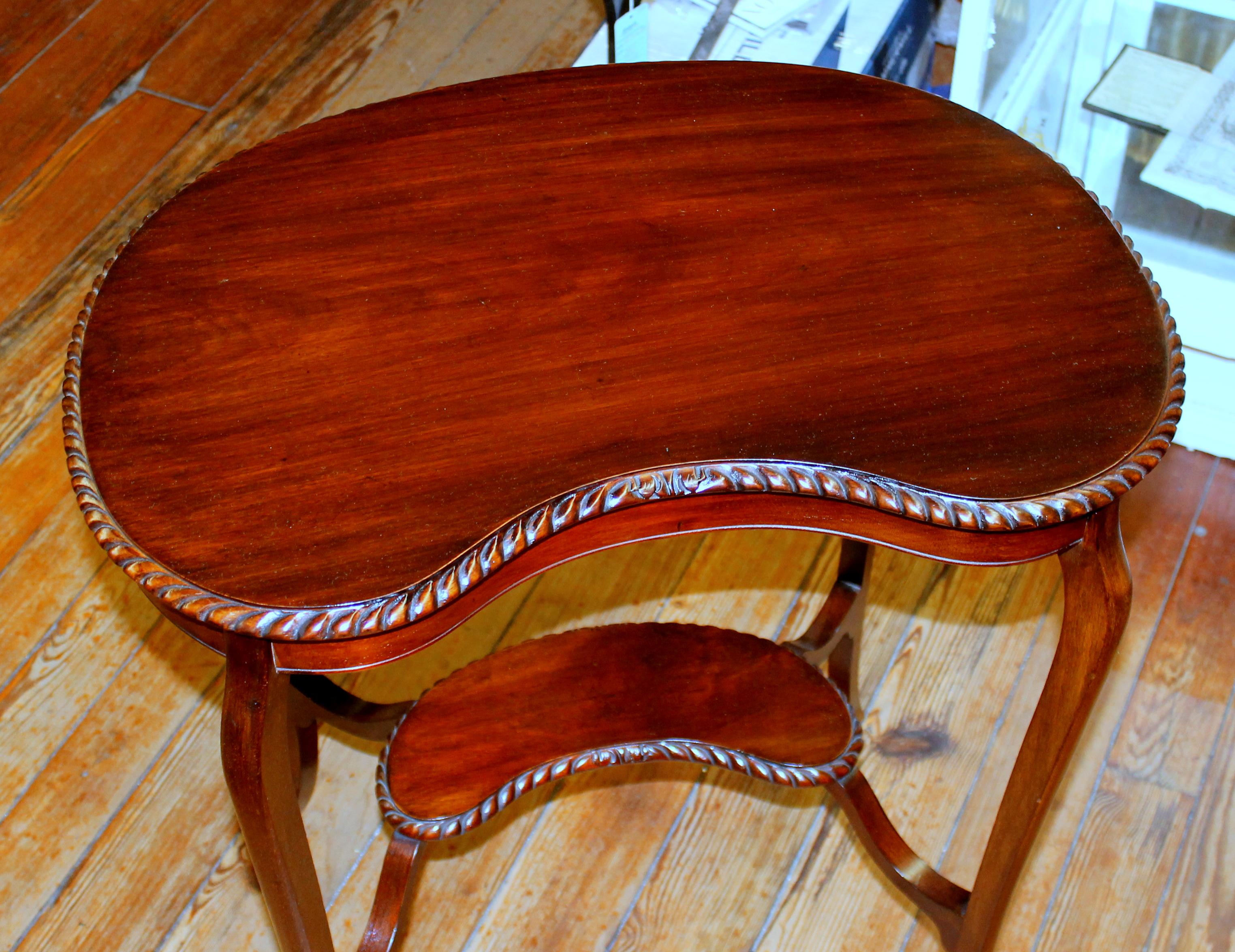 Fine Old English hand Carved Gadroon Edge Mahogany Kidney Shape Table