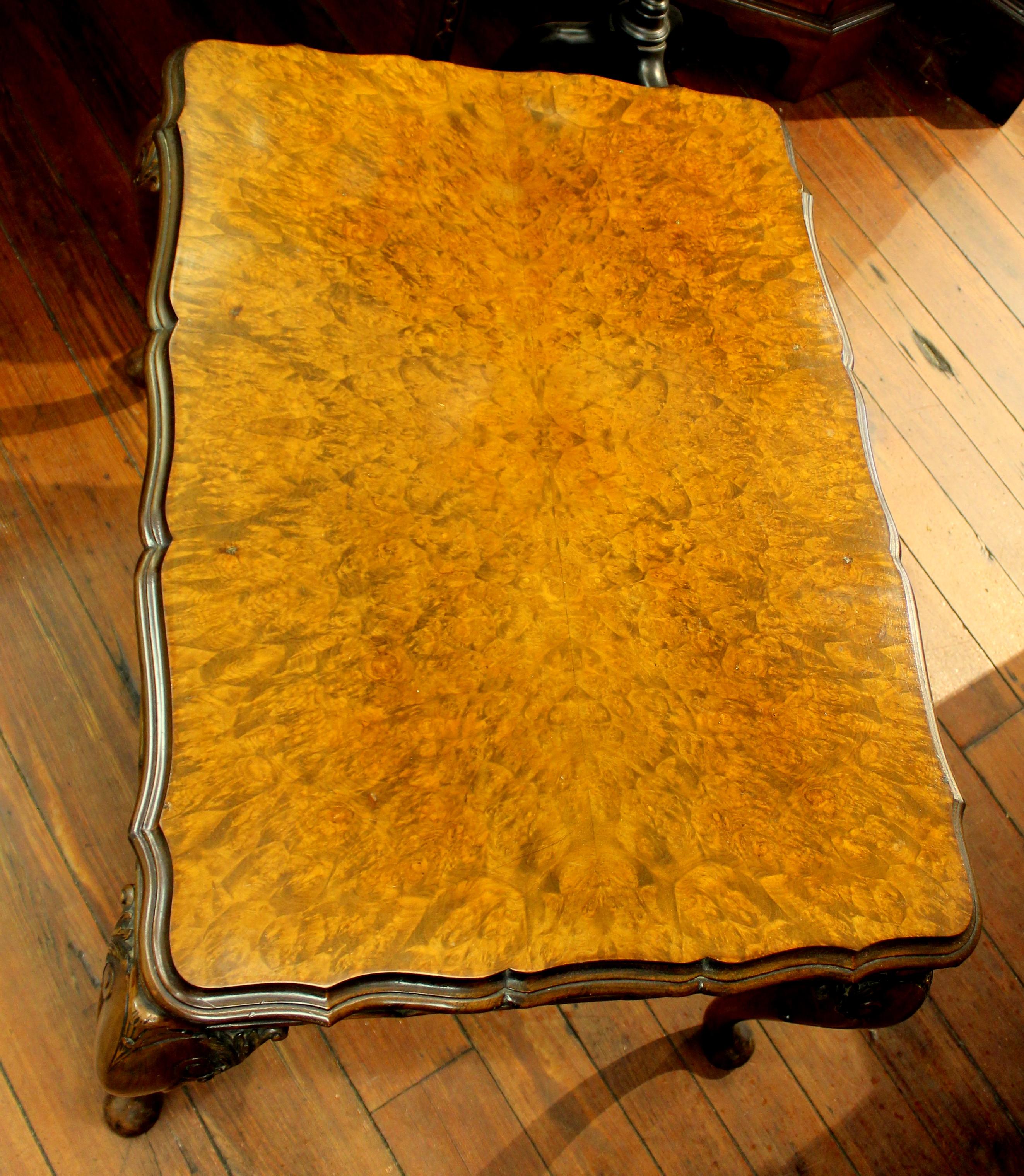 Old English Highly Figured Burr Walnut Georgian Style Carved Coffee Table In Good Condition In Charleston, SC