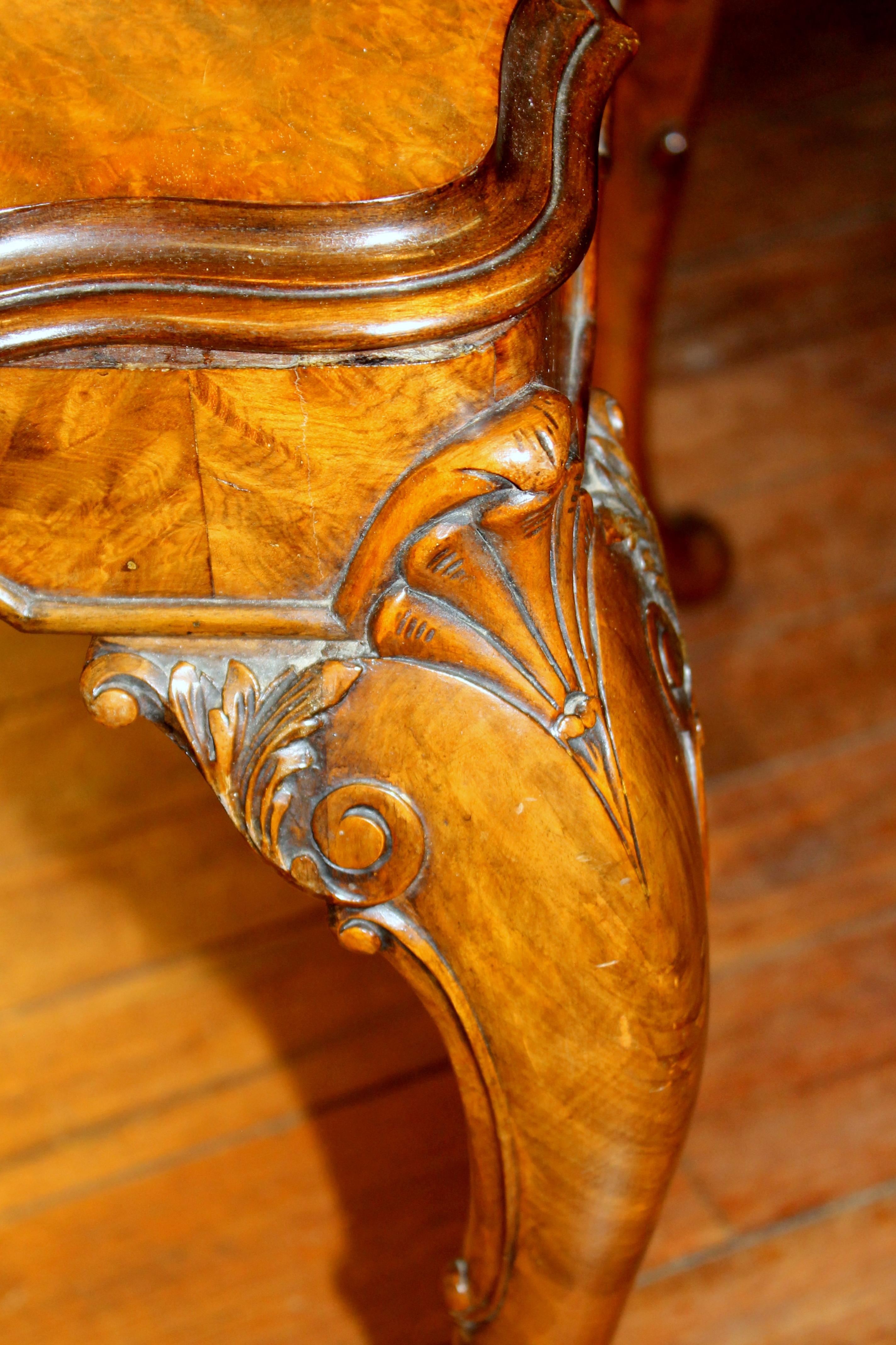 Old English Highly Figured Burr Walnut Georgian Style Carved Coffee Table 2