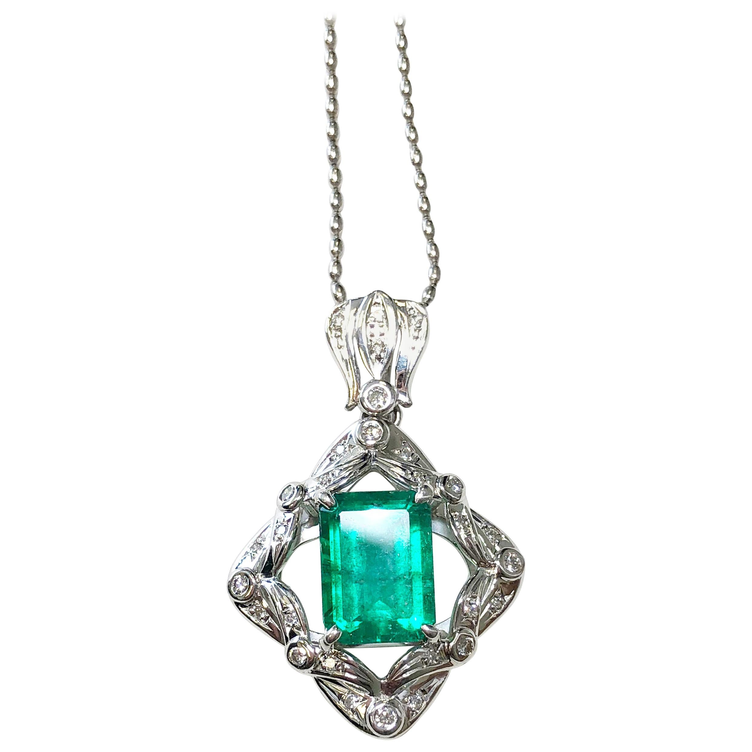 Old English Inspired Emerald Cut Emerald and White Diamond Necklace in Platinum