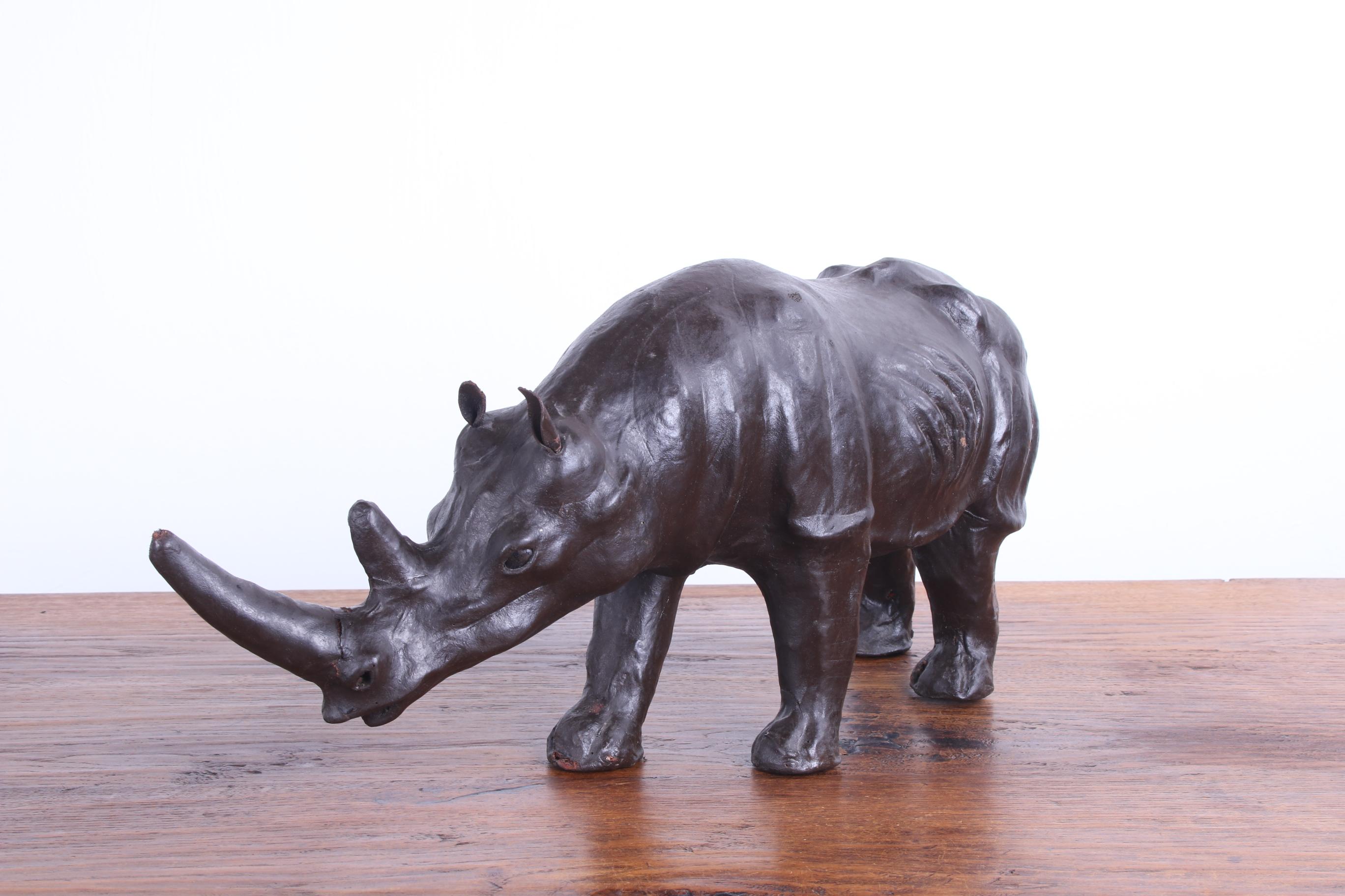 Old English Leather Rhino Made in the 1950s In Good Condition For Sale In Oostrum-Venray, NL