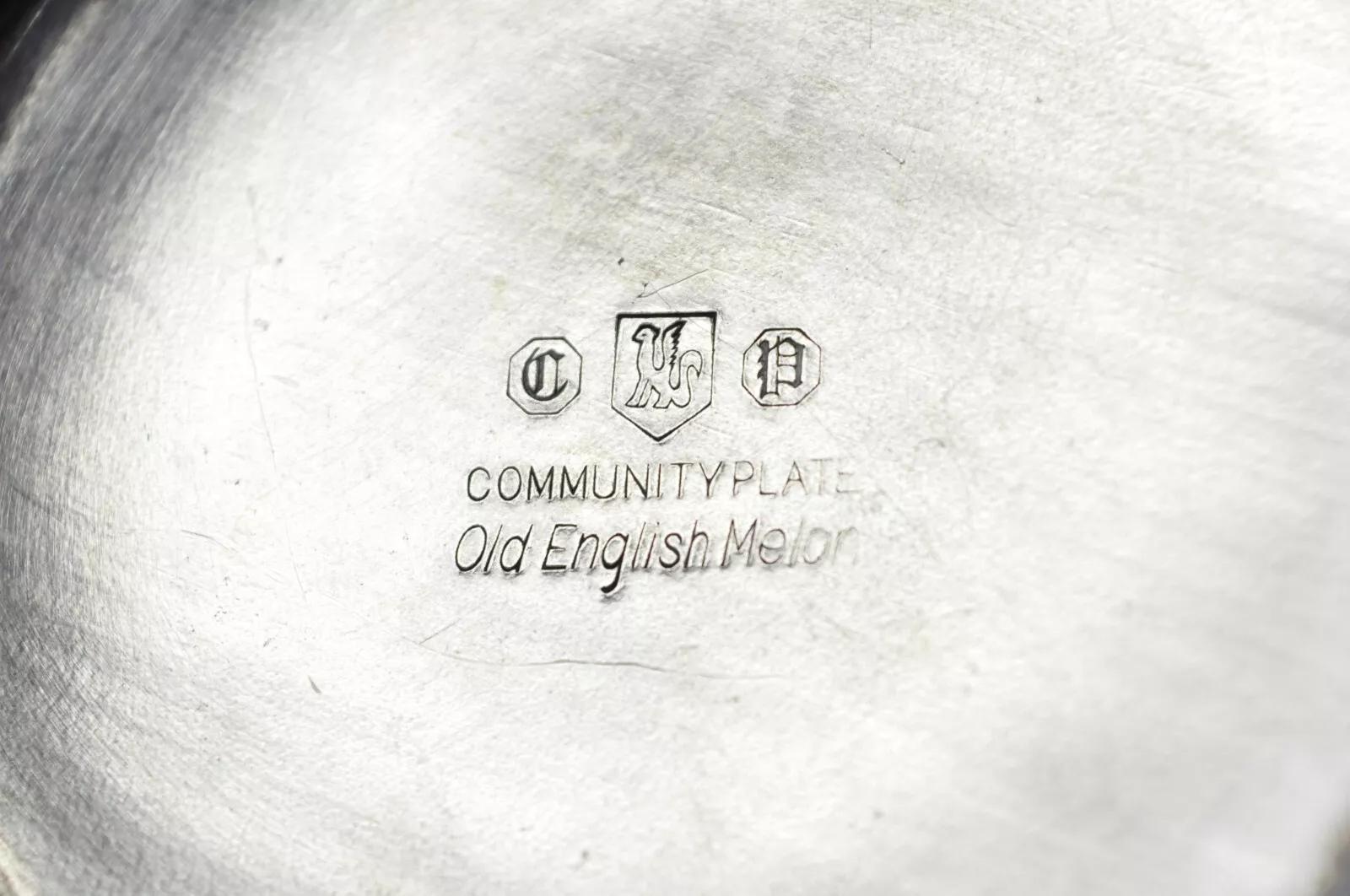 Set da tè e caffè Old English Melon Community Plate placcato in argento - Set da 4 pezzi in vendita 2