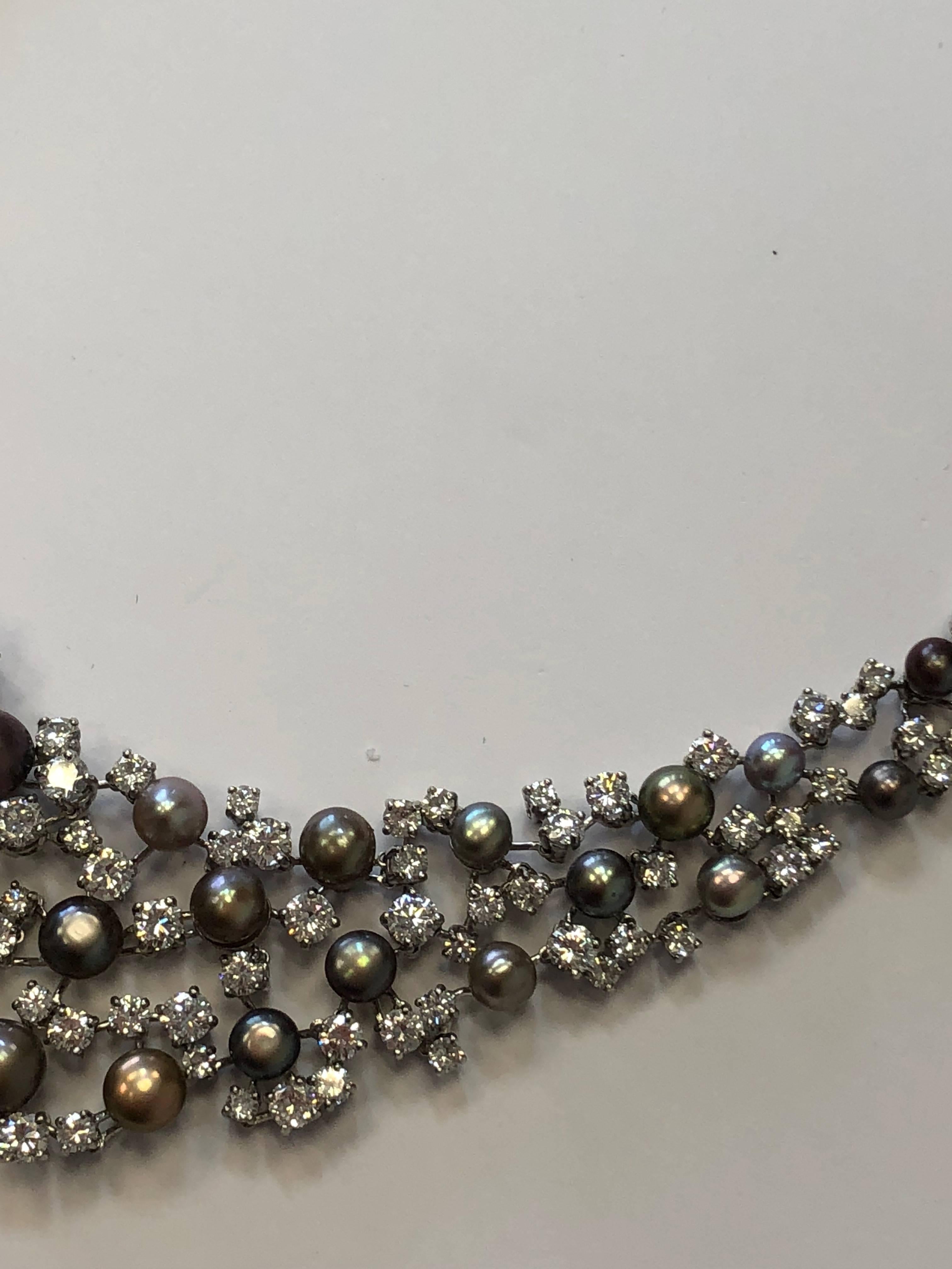 Alte alte englische natürliche graue runde Perlenkette mit Diamanten in Platin (Rundschliff)