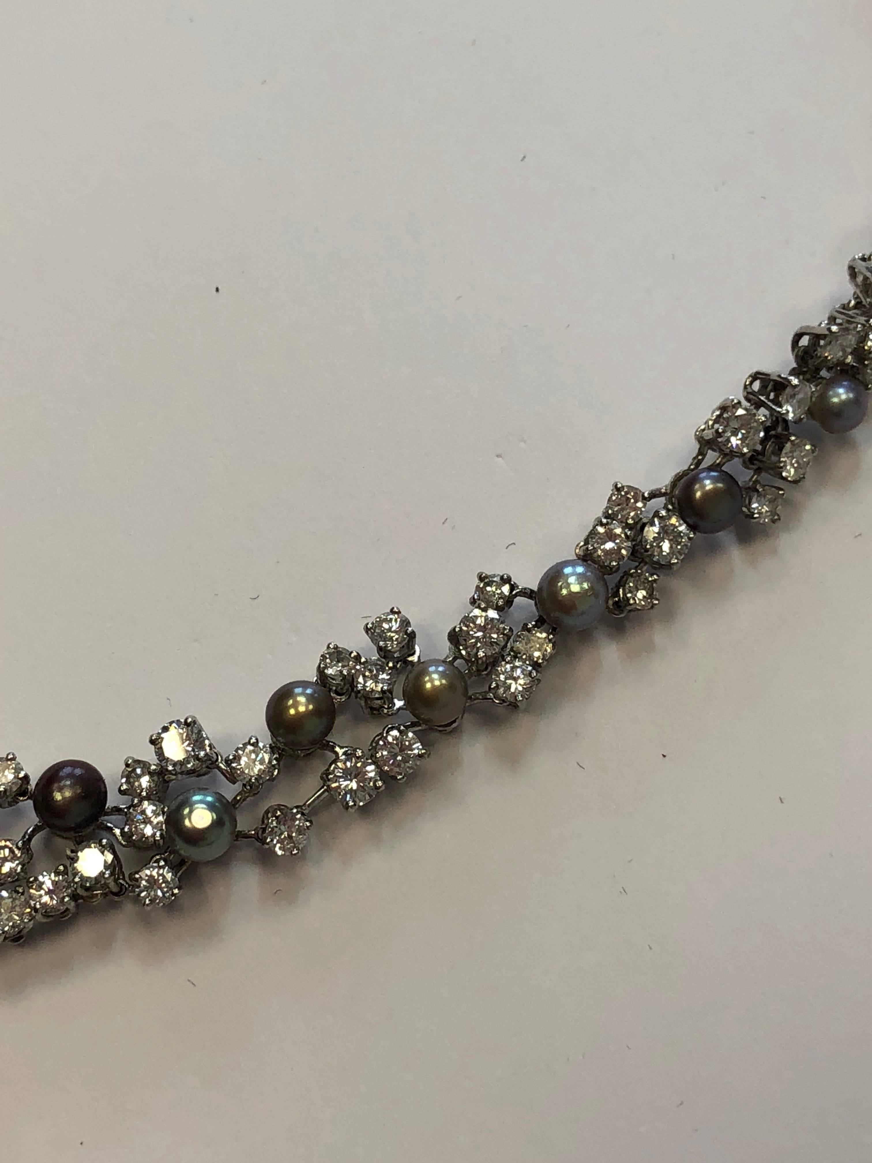 Alte alte englische natürliche graue runde Perlenkette mit Diamanten in Platin im Zustand „Hervorragend“ in Los Angeles, CA