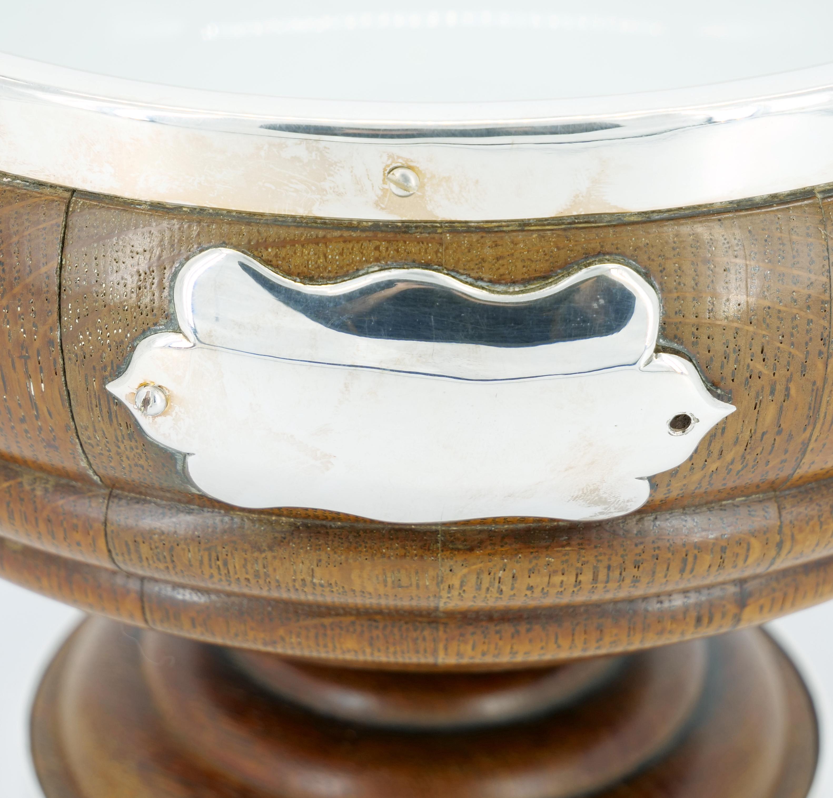 Old English Oak Exterior Holding Base / Porcelain Interior Tableware Bowl For Sale 1