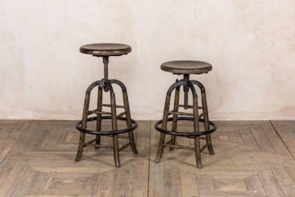 Old English Rustic Oak Bar Stools, 20th Century For Sale 10