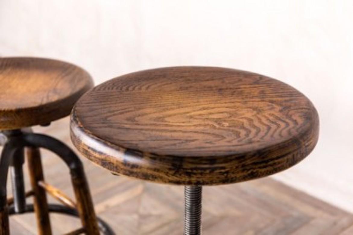 Old English Rustic Oak Bar Stools, 20th Century In Excellent Condition For Sale In London, GB