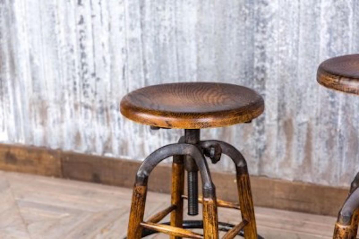 Old English Rustic Oak Bar Stools, 20th Century For Sale 5