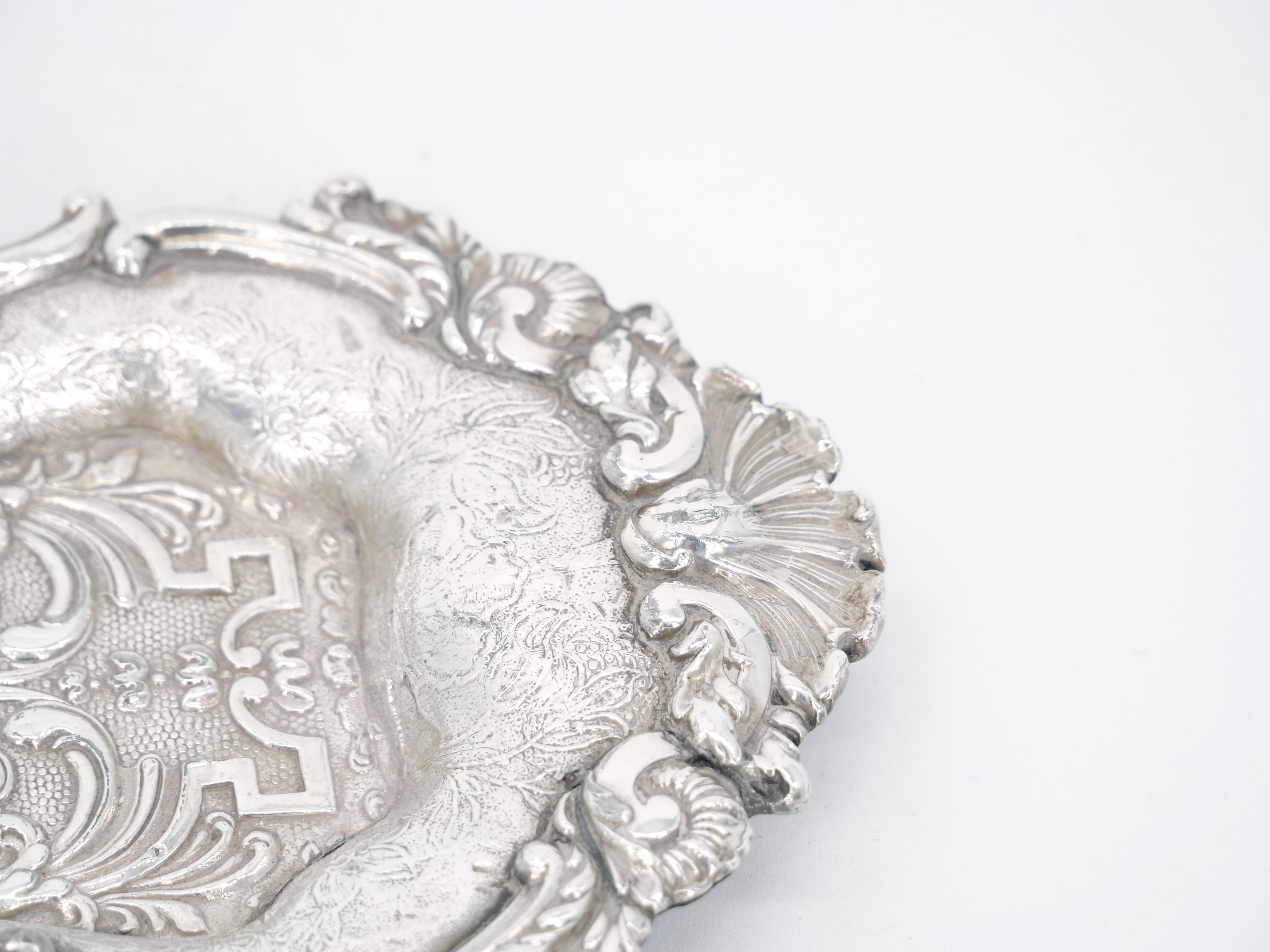 Old English Sheffield Silver Plate Snuffer Tray / Engraved Interior For Sale 3