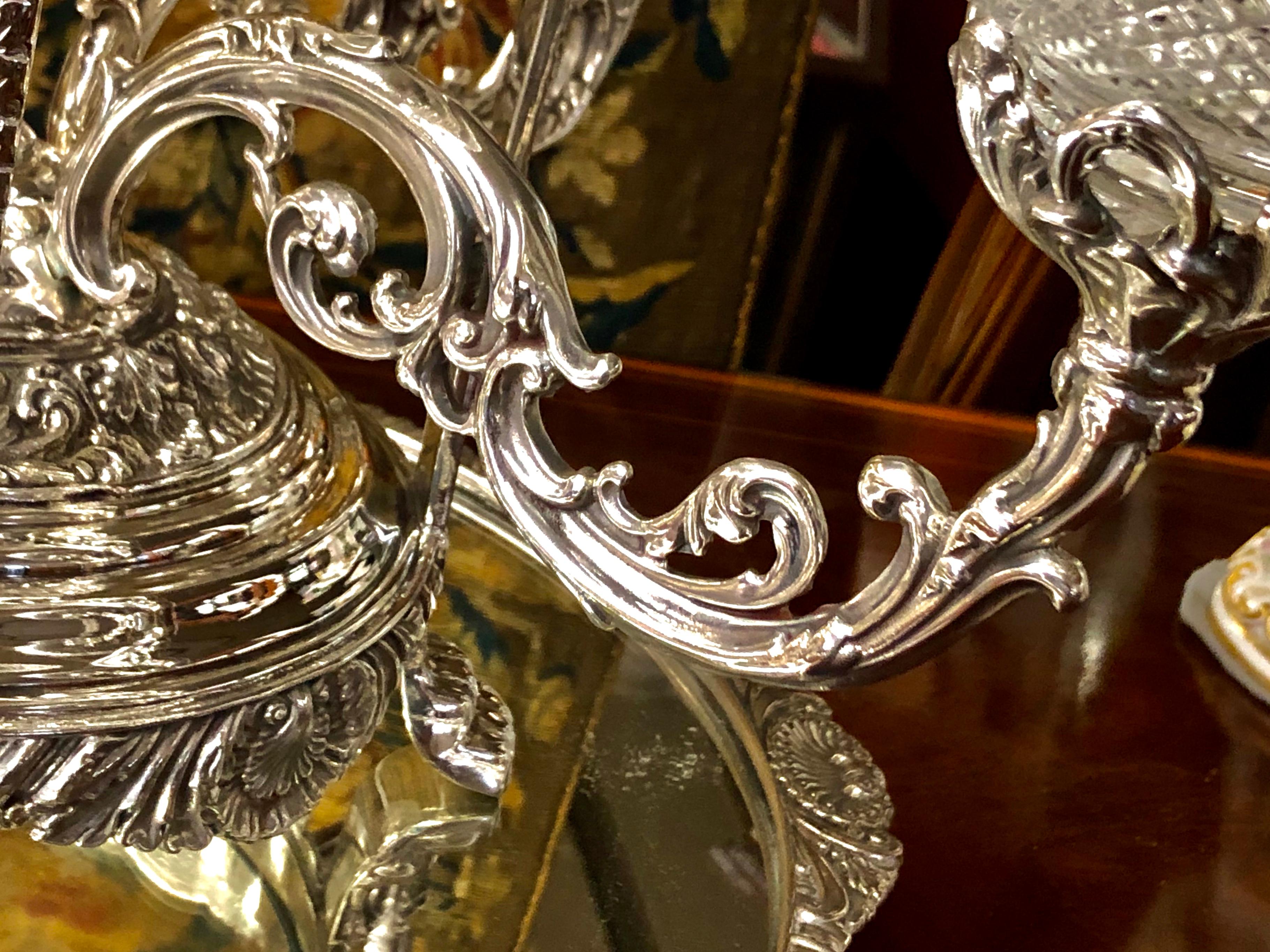 Old English Sheffield Silver Plate & Cut Crystal Geo. Style Epergne and Plateau In Good Condition In Charleston, SC