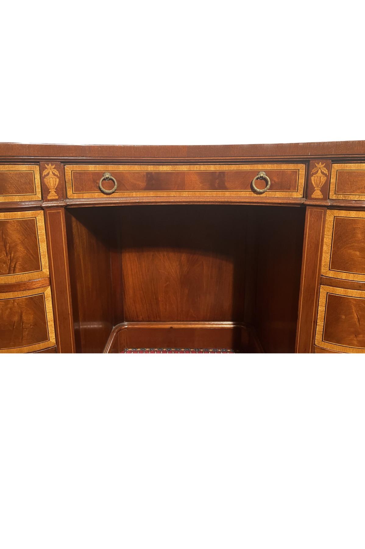 Old English Sheraton Mahogany Kidney Desk In Good Condition For Sale In New Orleans, LA