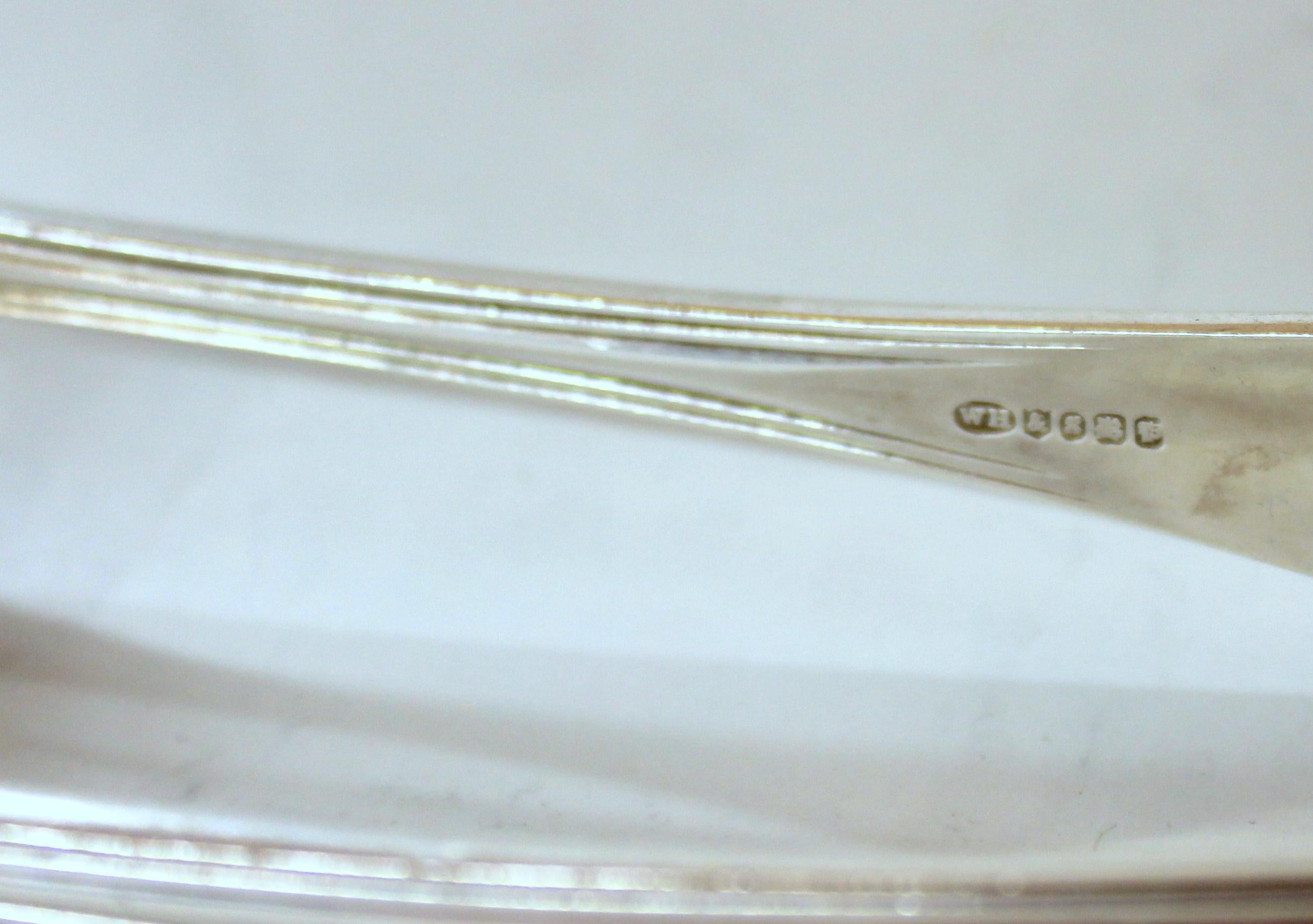 Old English Silver Plate Hand Engraved and Pierced Asparagus or Sandwich Tongs 4