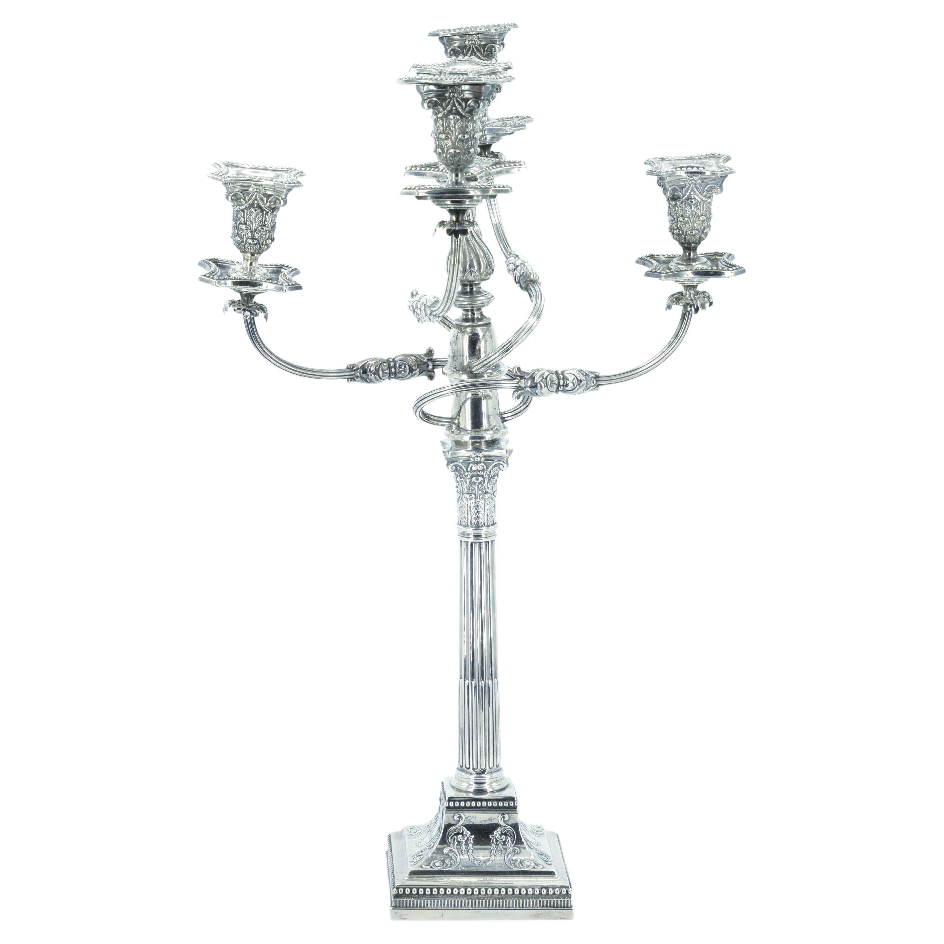 Grand candélabre anglais à cinq lumières en métal argenté de James Dixon, datant d'environ 1860 en vente
